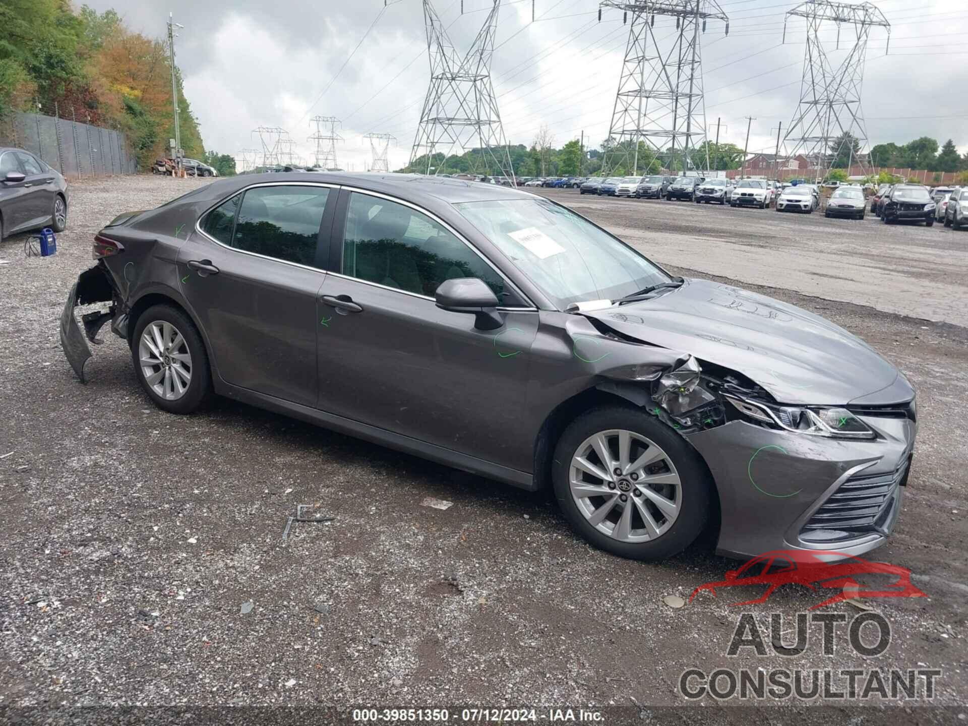 TOYOTA CAMRY 2021 - 4T1C11BK4MU026674