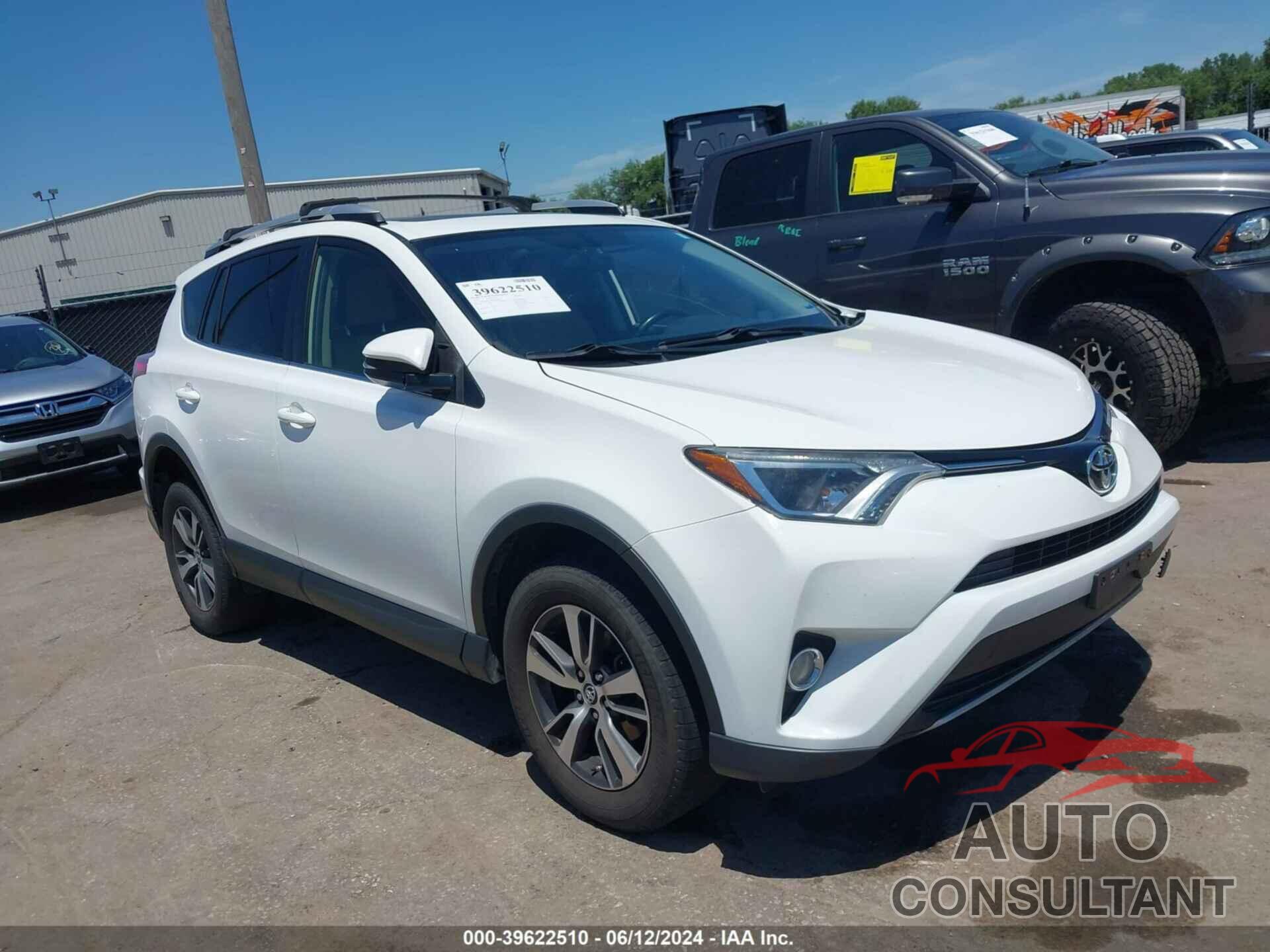 TOYOTA RAV4 2016 - JTMRFREV9GD183304