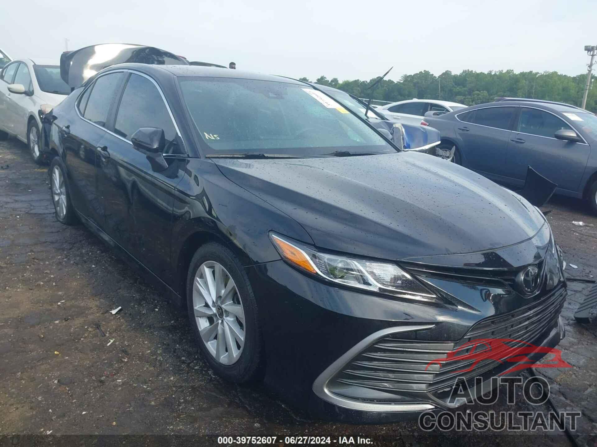 TOYOTA CAMRY 2023 - 4T1C11AK6PU802003