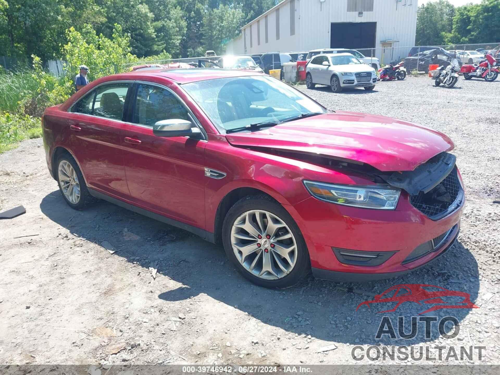 FORD TAURUS 2018 - 1FAHP2F84JG126352