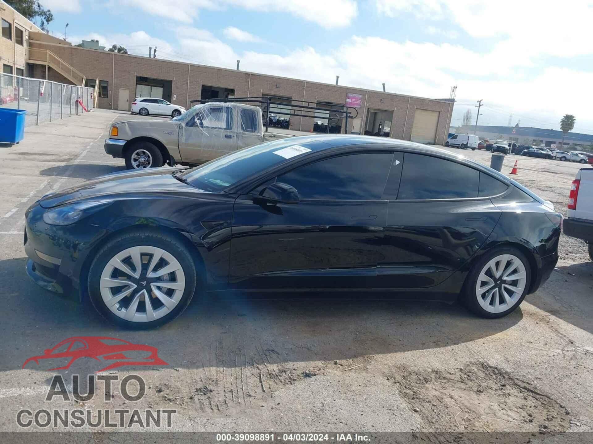 TESLA MODEL 3 2022 - 5YJ3E1EA2NF373863