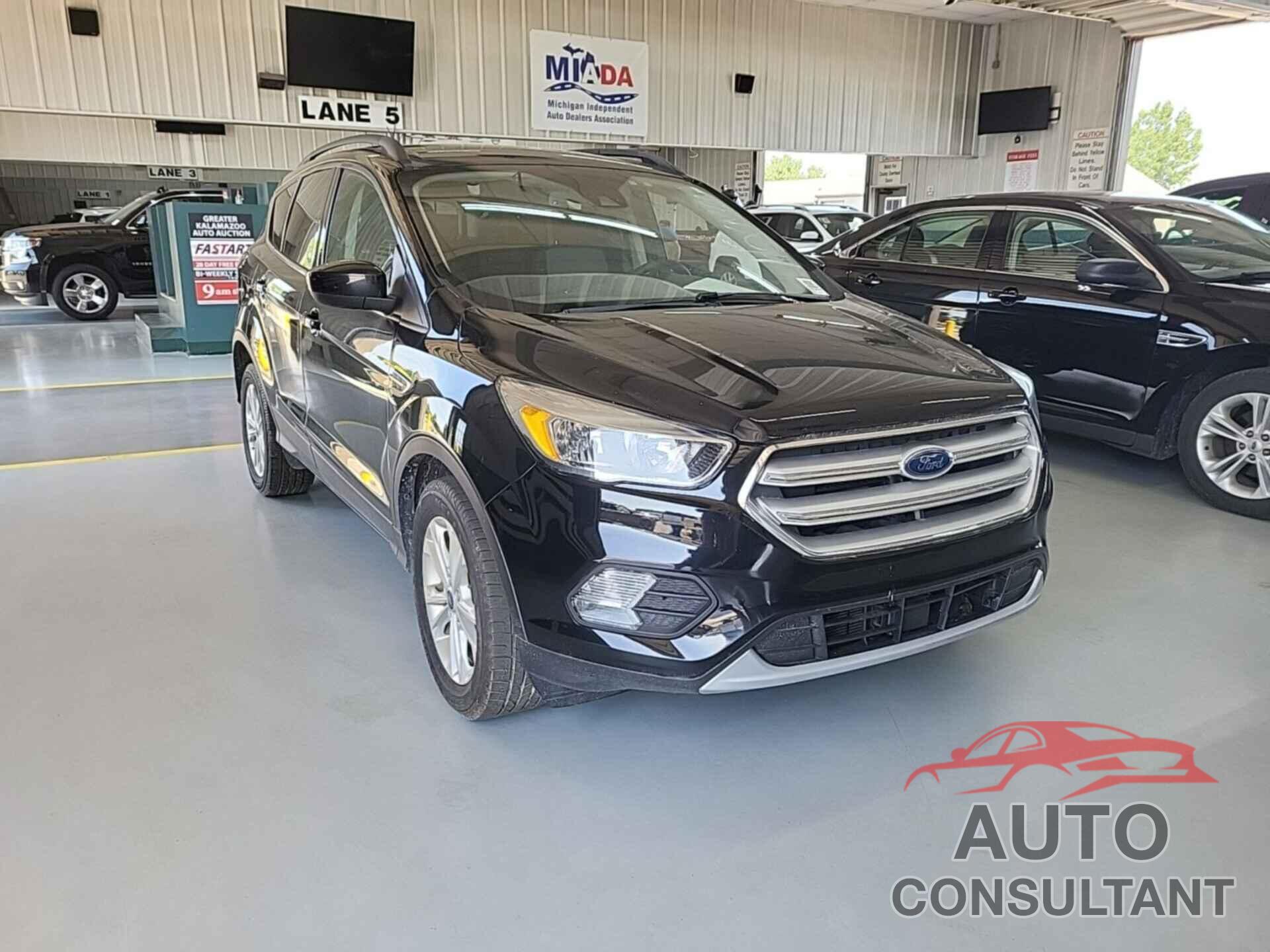 FORD ESCAPE 2018 - 1FMCU0GD3JUC50025