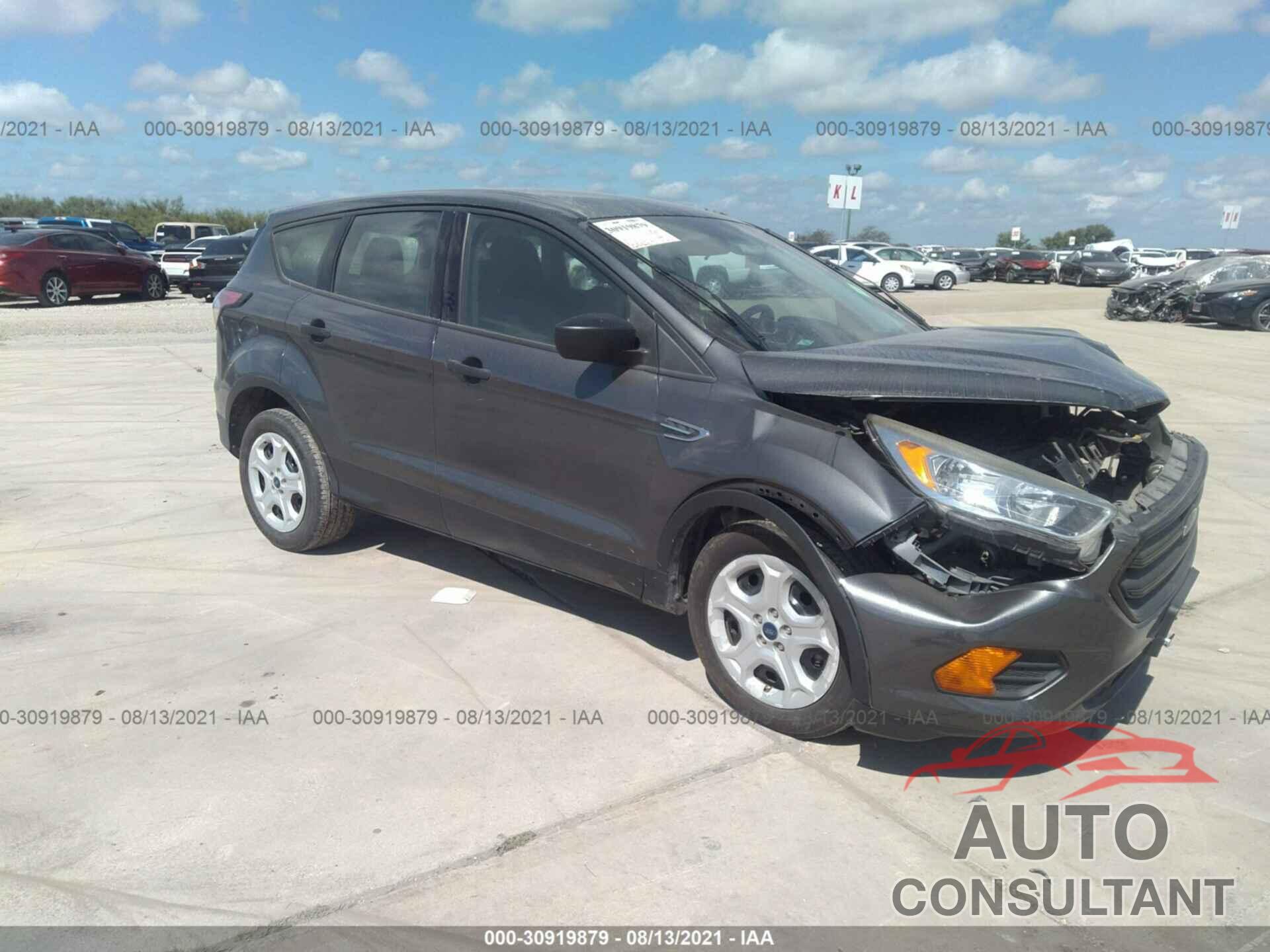 FORD ESCAPE 2017 - 1FMCU0F73HUC24532