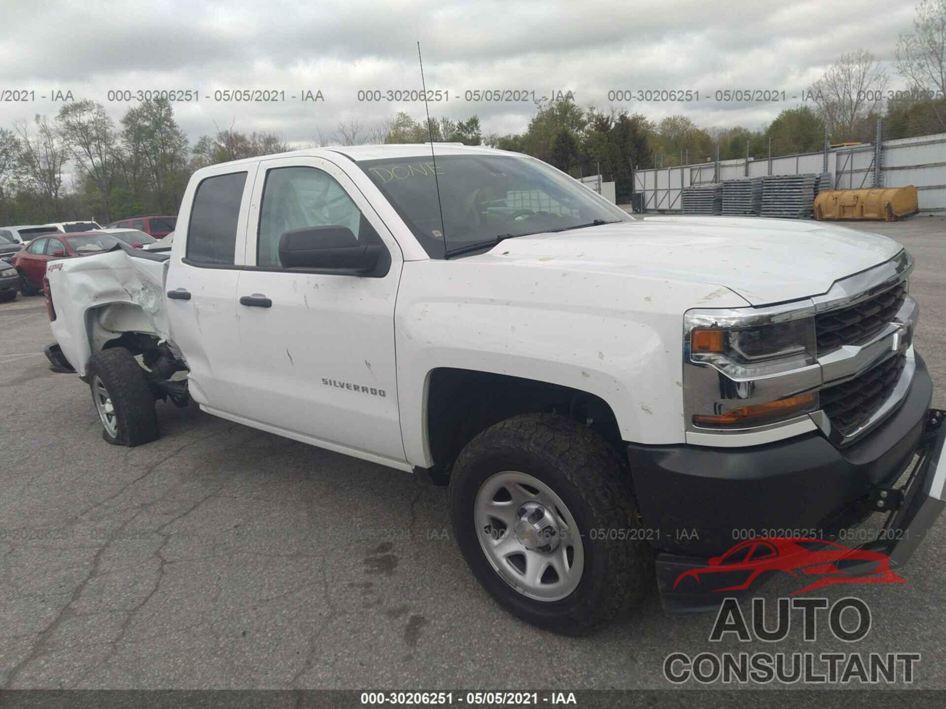 CHEVROLET SILVERADO 1500 2018 - 1GCVKNEC3JZ284107