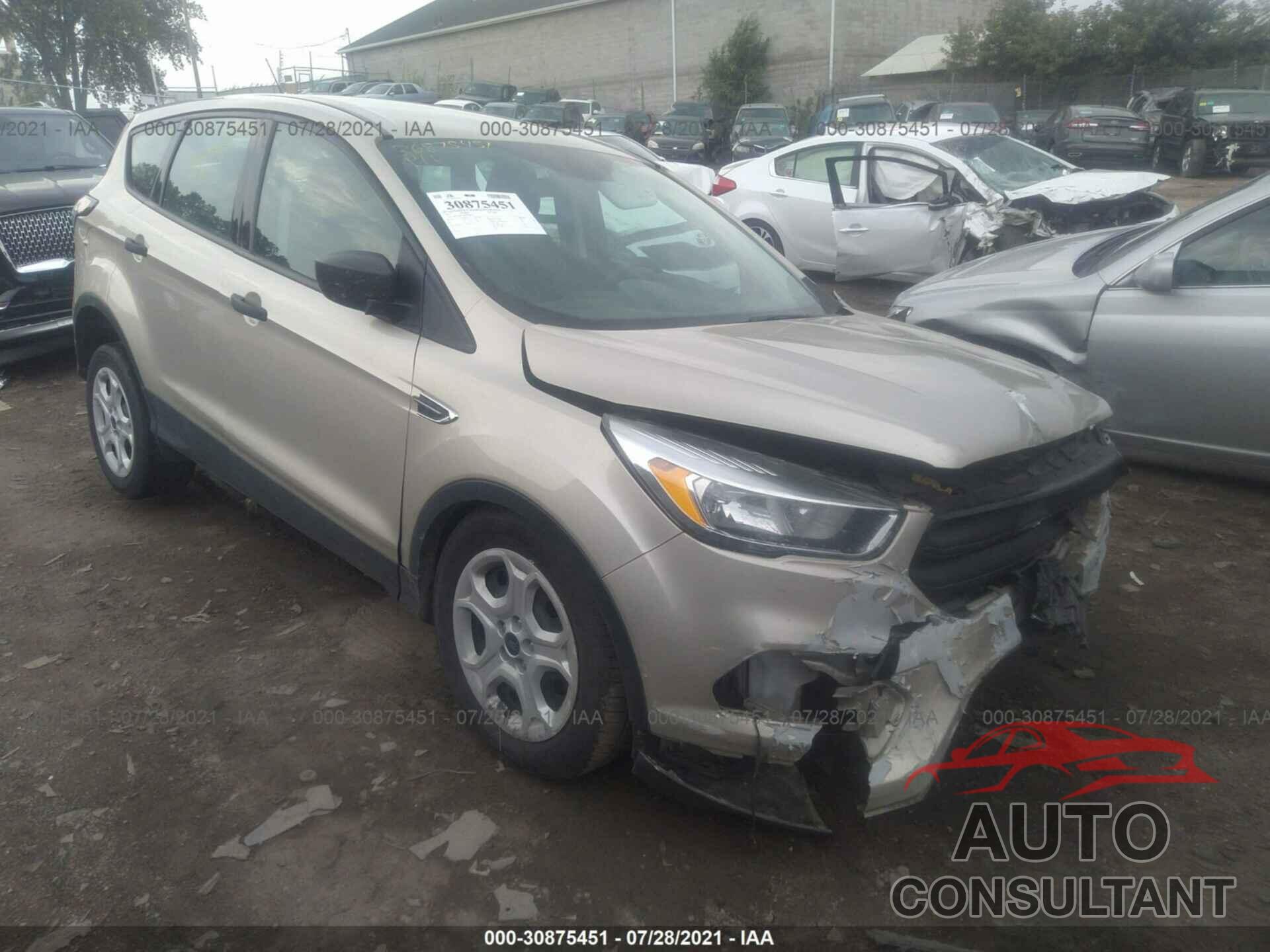 FORD ESCAPE 2017 - 1FMCU0F75HUC44037