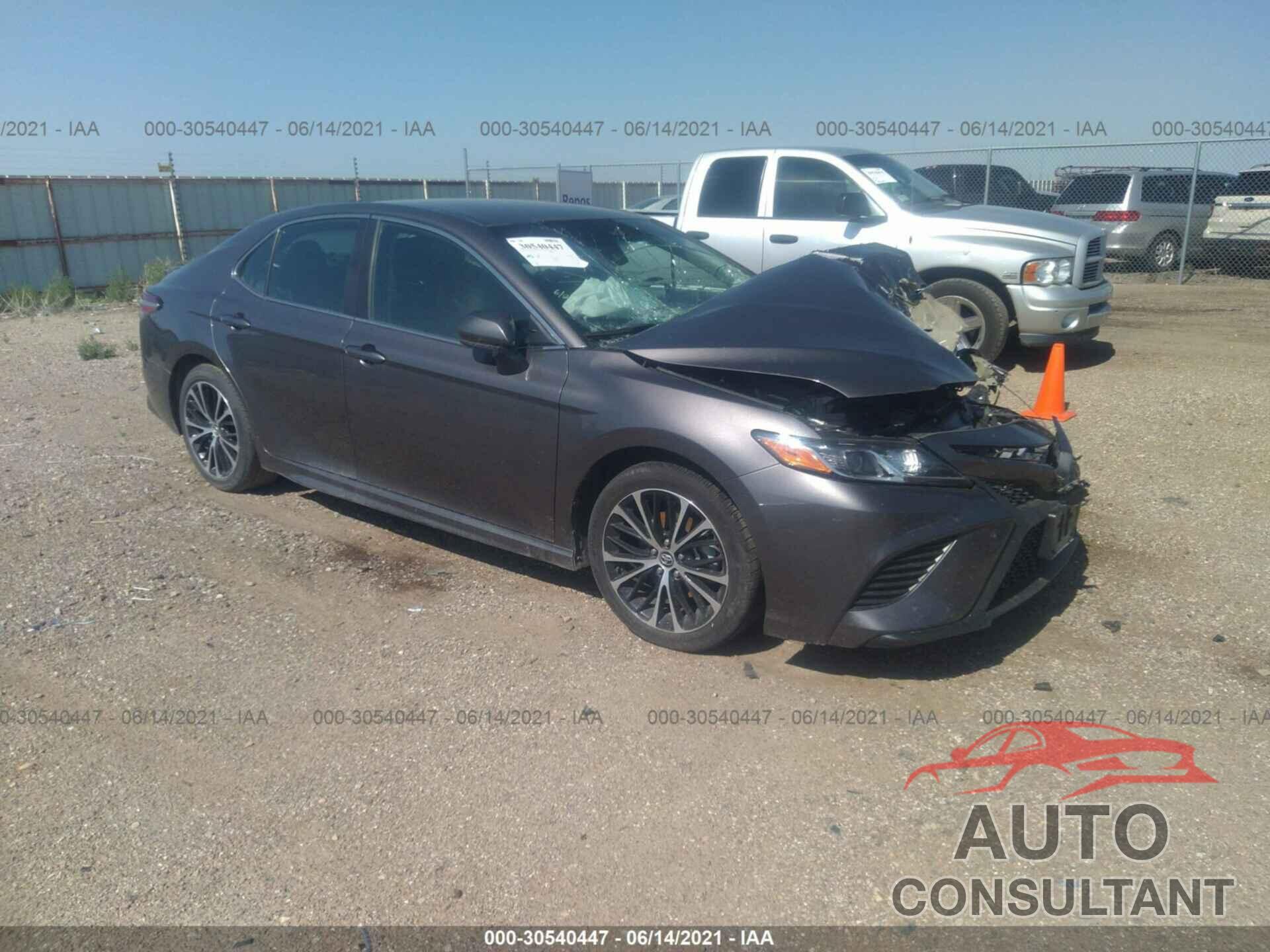 TOYOTA CAMRY 2020 - 4T1G11AK3LU355464