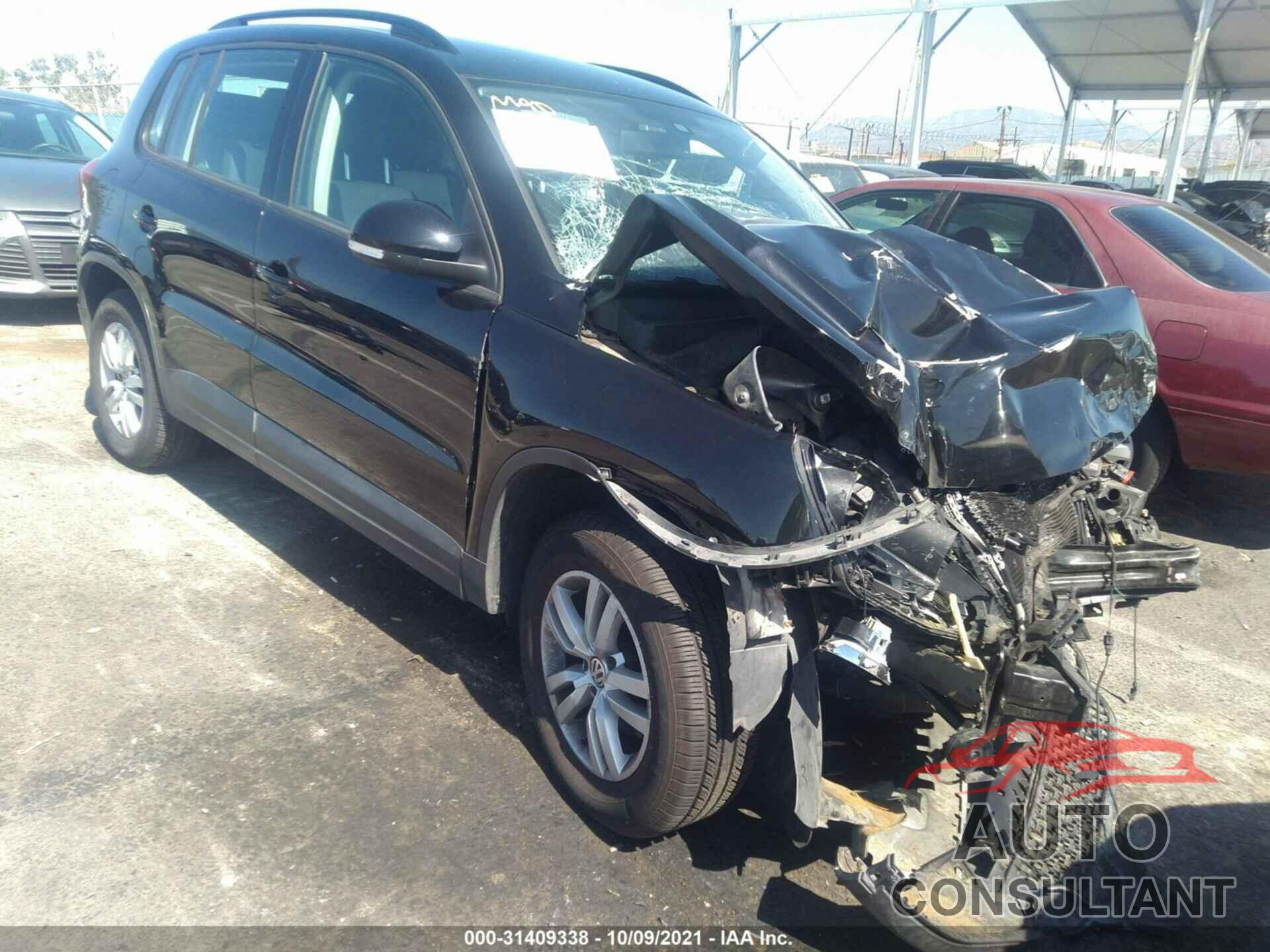 VOLKSWAGEN TIGUAN 2016 - WVGAV7AX3GW583127