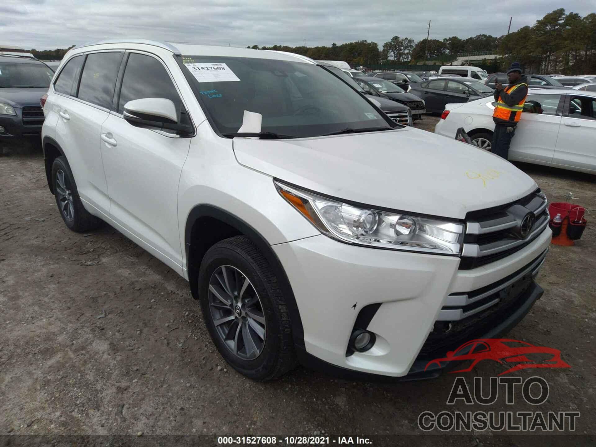 TOYOTA HIGHLANDER 2017 - 5TDJZRFH5HS515791