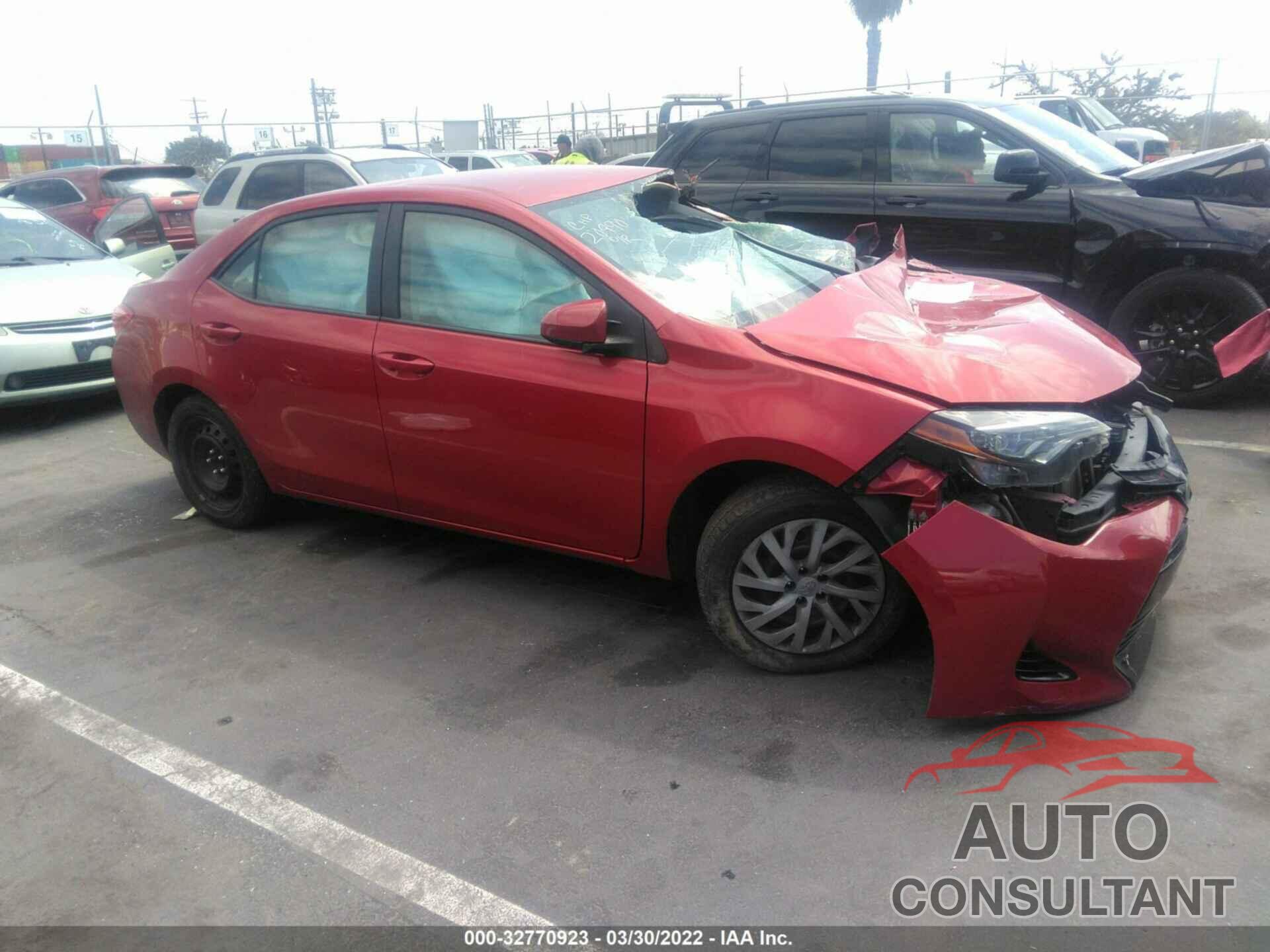 TOYOTA COROLLA 2018 - 5YFBURHE7JP840625