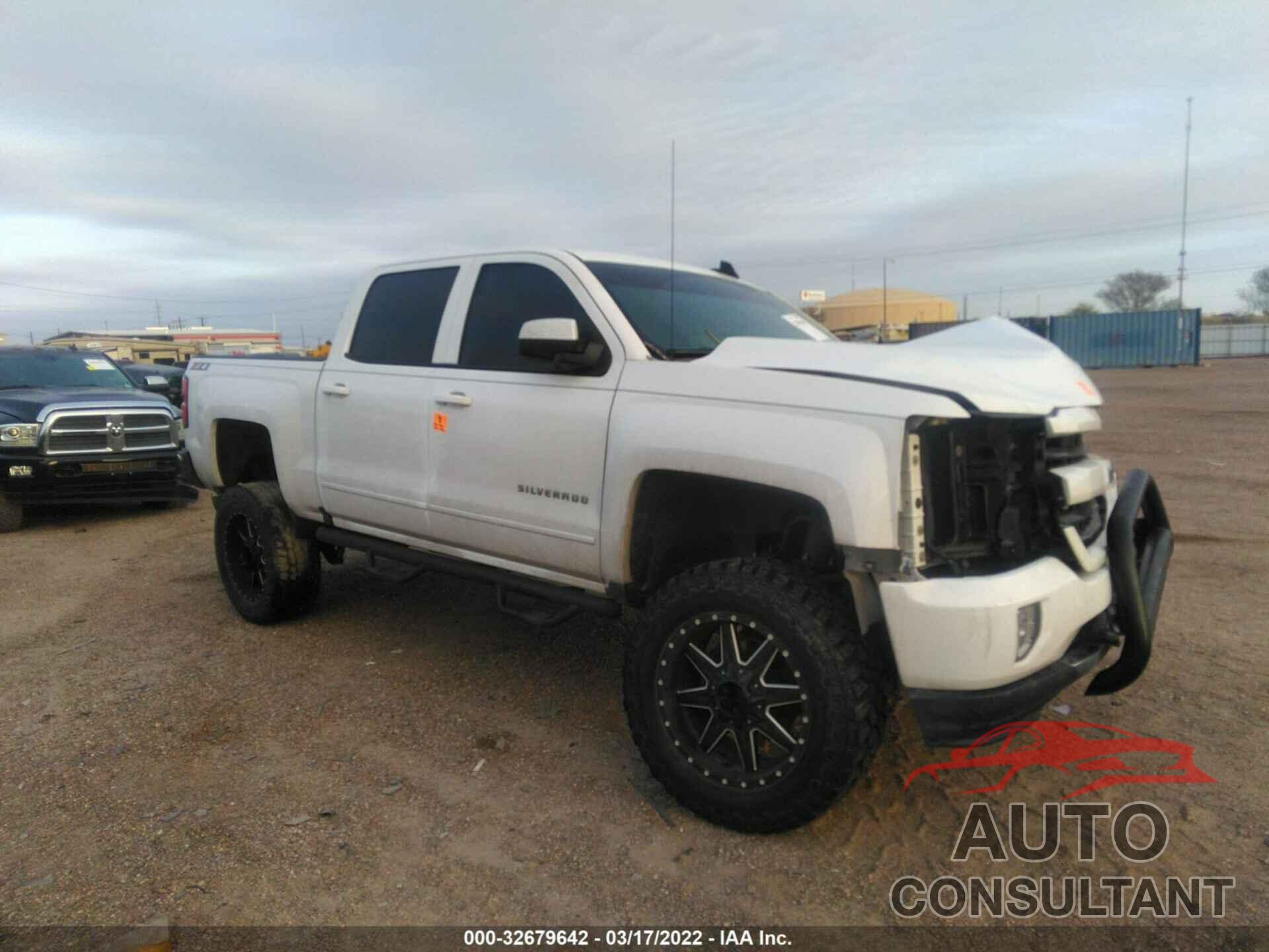 CHEVROLET SILVERADO 1500 2018 - 3GCUKREC2JG427972