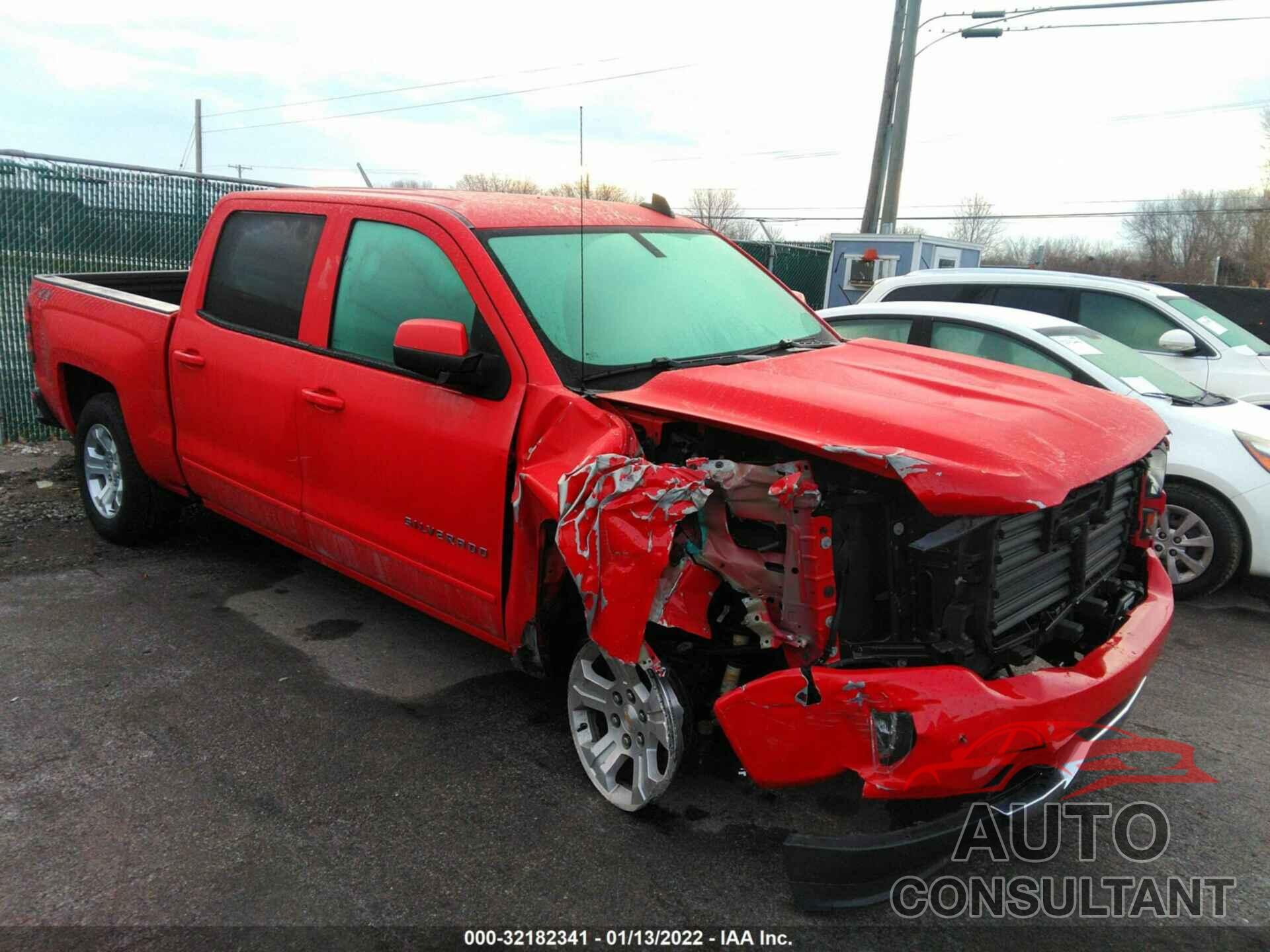 CHEVROLET SILVERADO 1500 2018 - 3GCUKREC4JG604487