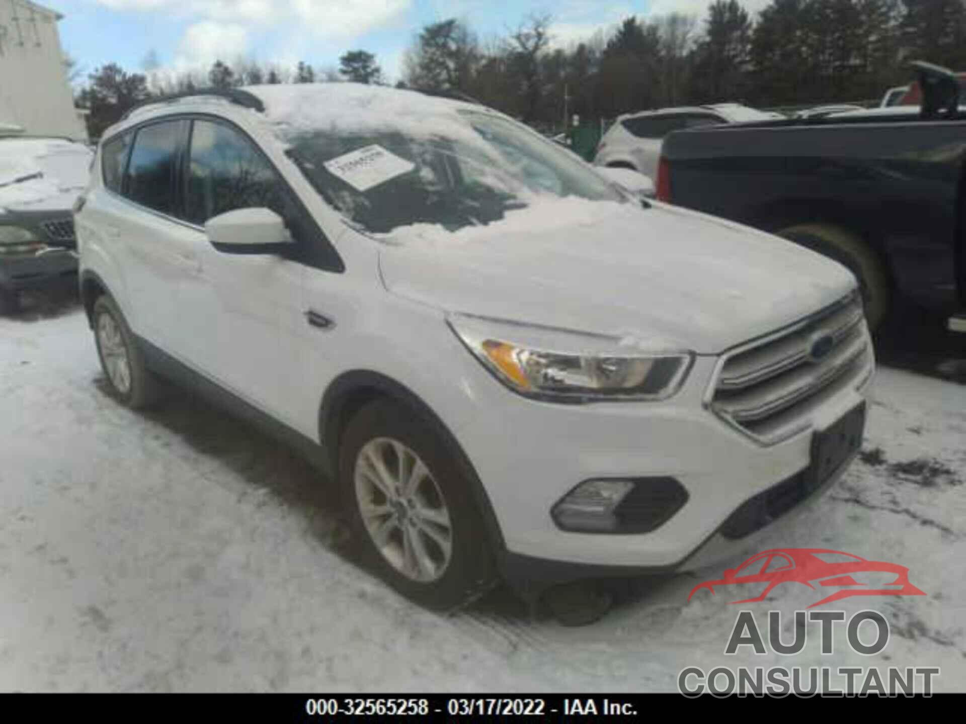 FORD ESCAPE 2018 - 1FMCU0GD8JUA76033