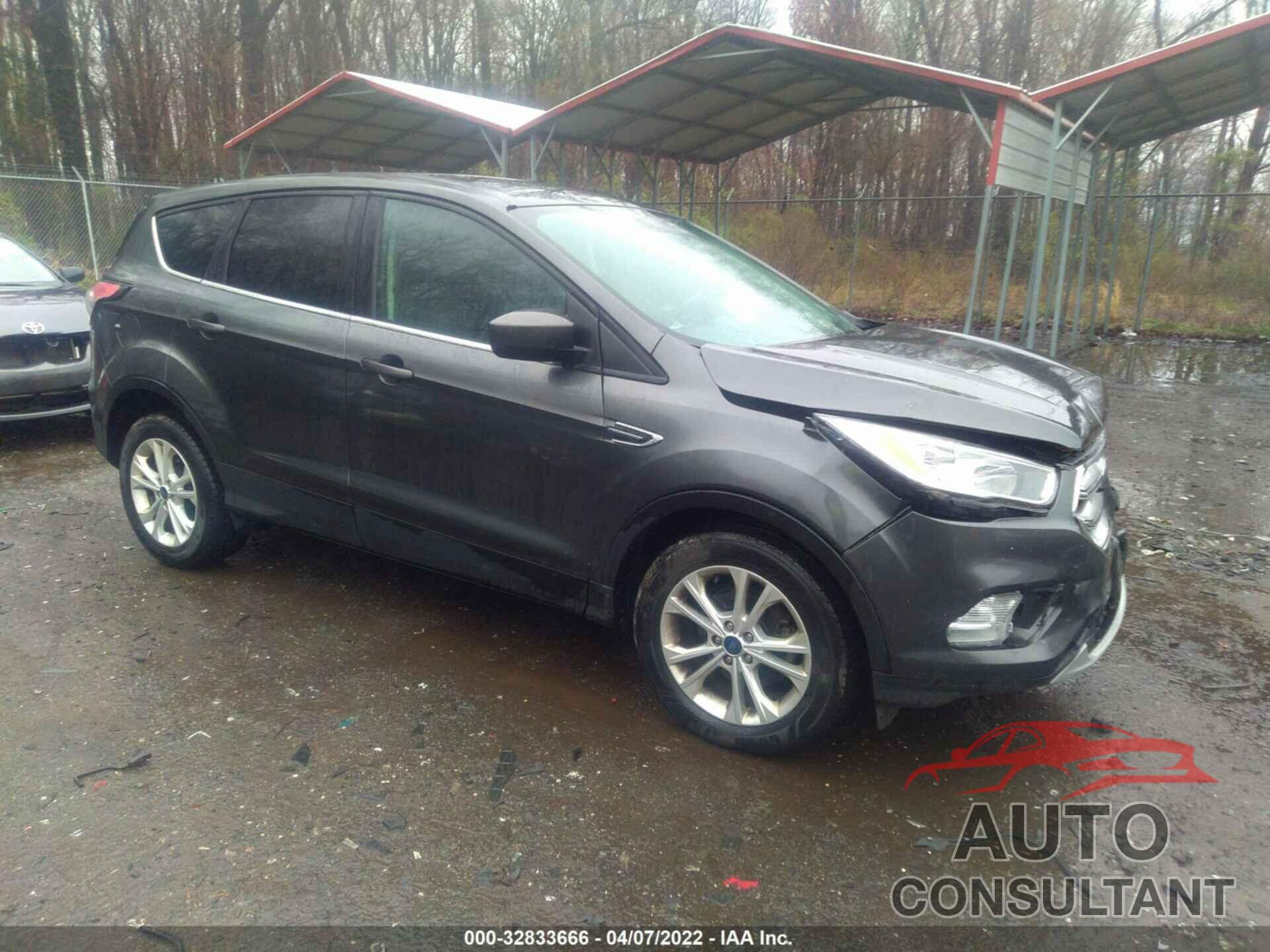 FORD ESCAPE 2017 - 1FMCU0GD8HUC31819