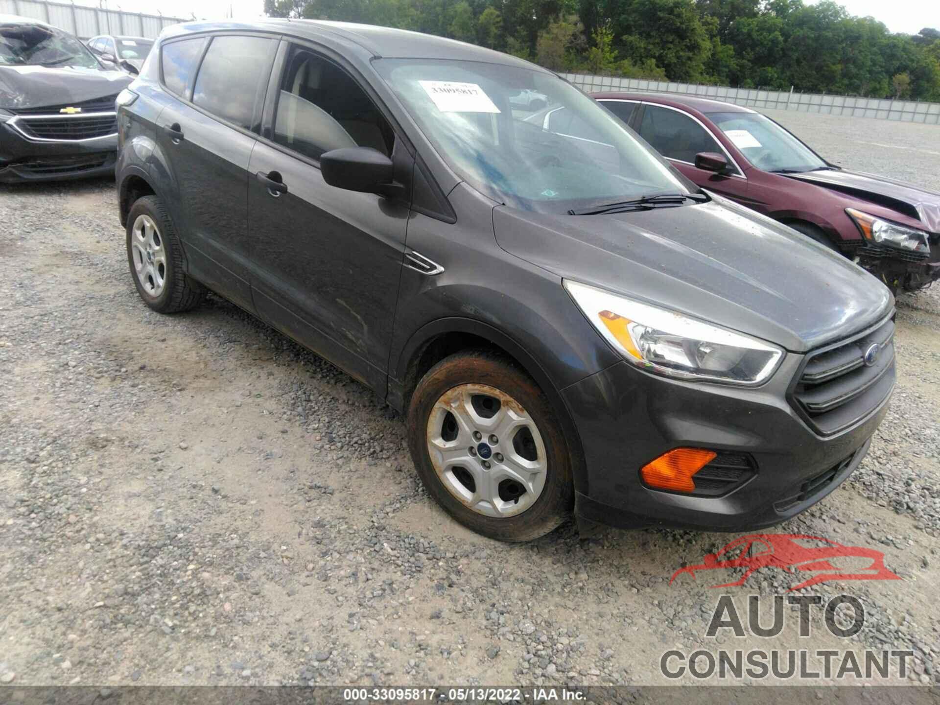 FORD ESCAPE 2017 - 1FMCU0F76HUC73241
