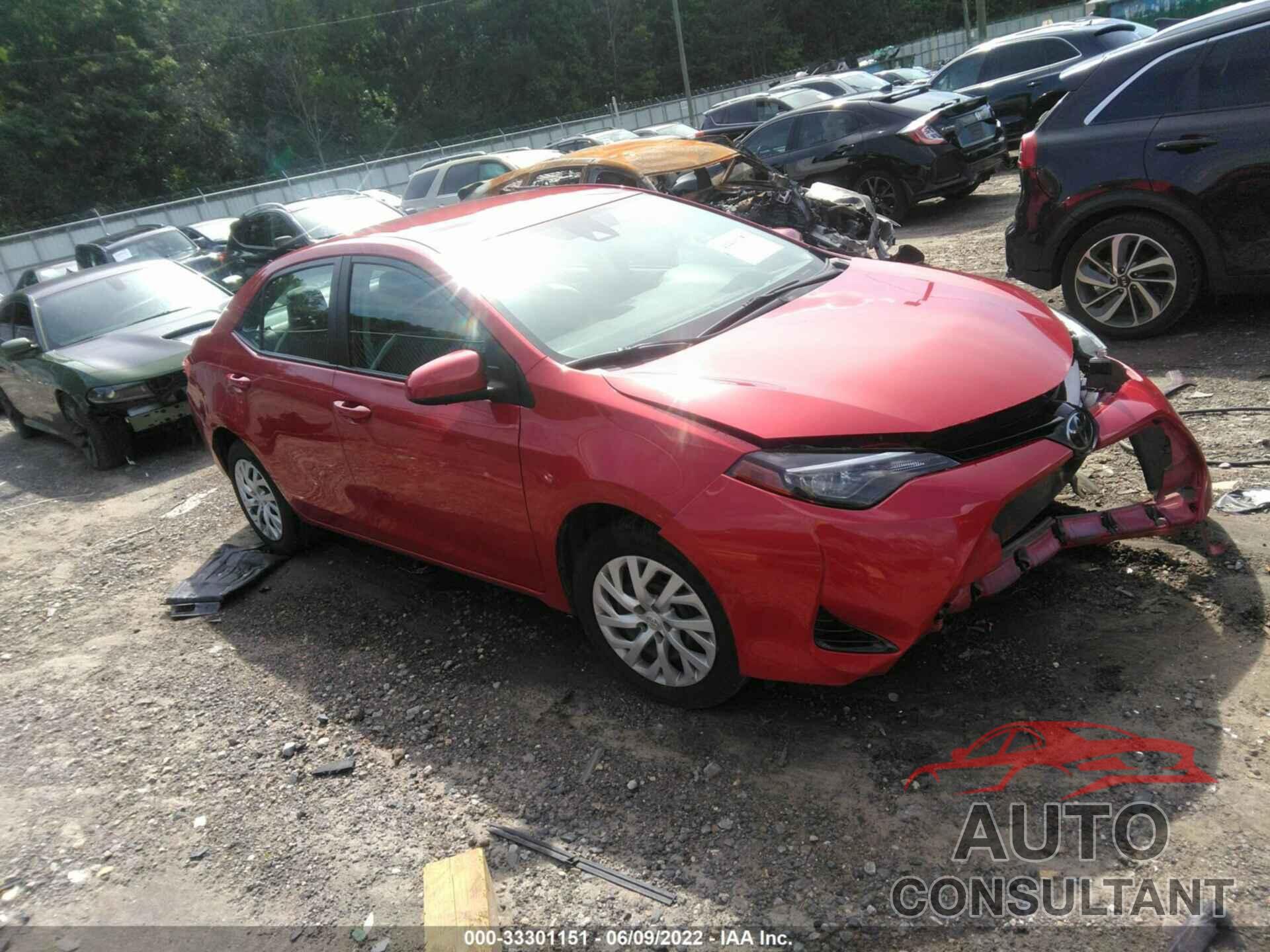 TOYOTA COROLLA 2018 - 5YFBURHE3JP848771