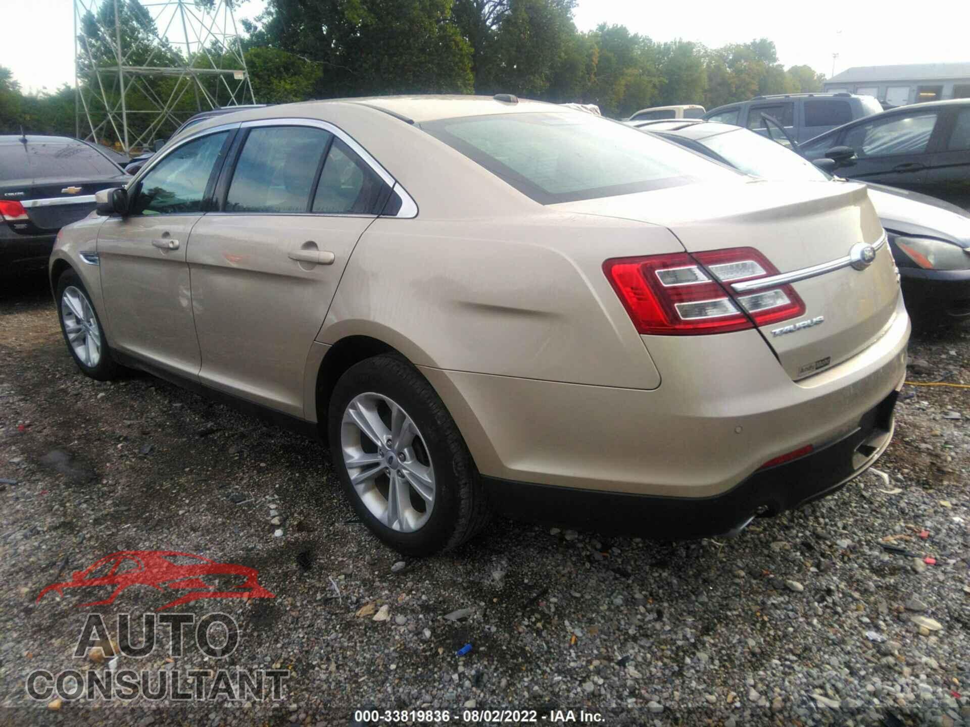 FORD TAURUS 2018 - 1FAHP2E81JG143210