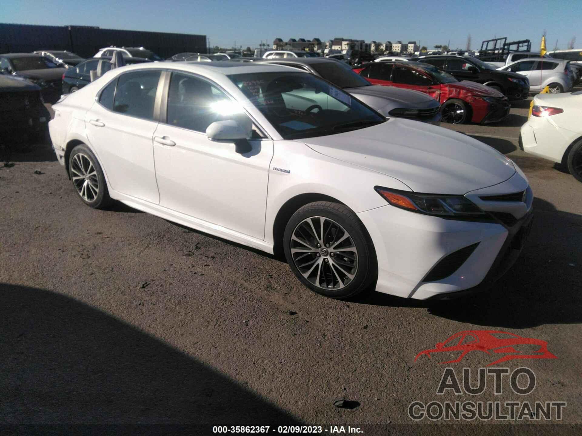 TOYOTA CAMRY 2018 - 4T1B21HK0JU510448