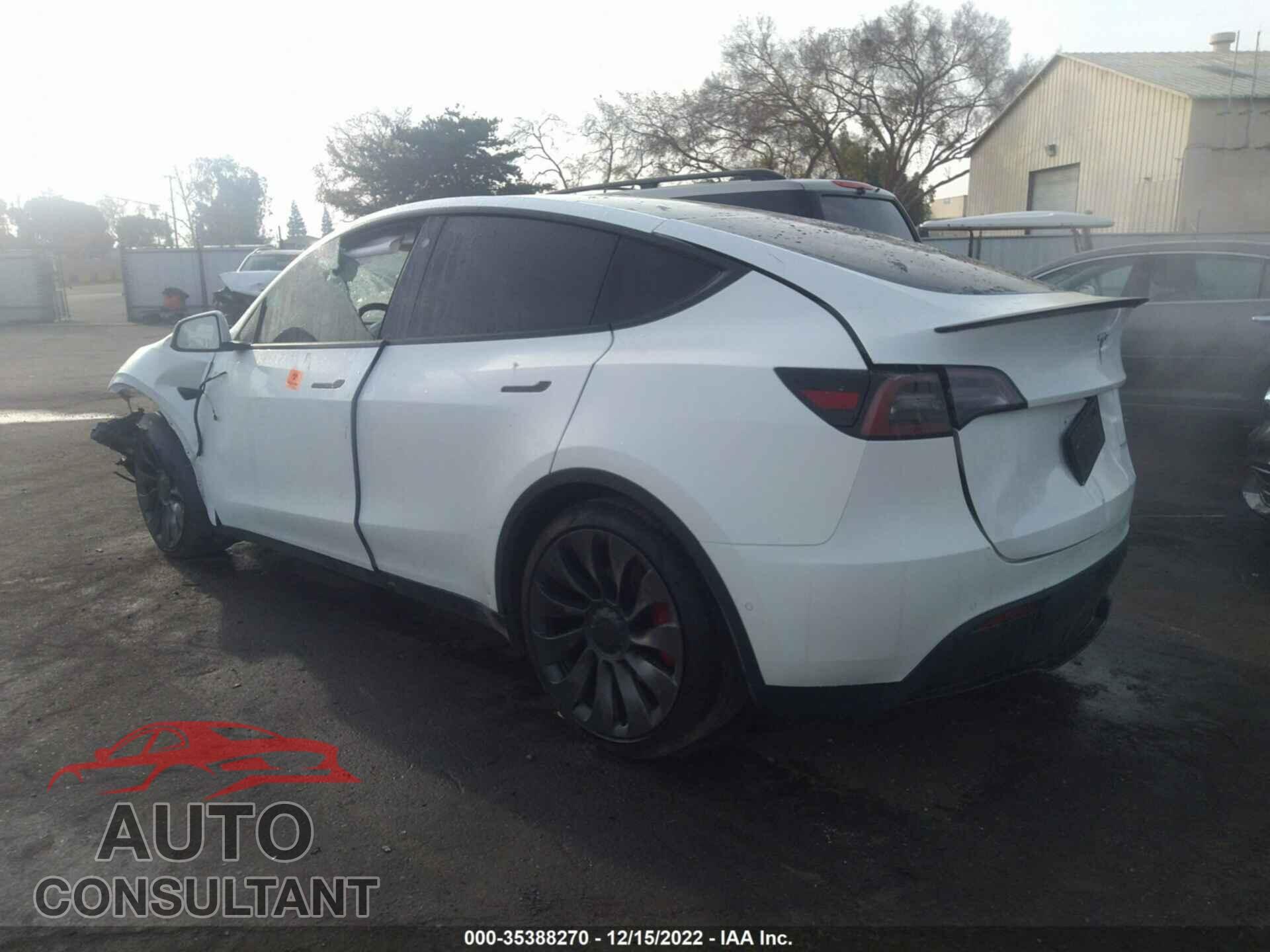 TESLA MODEL Y 2021 - 5YJYGDEFXMF215976