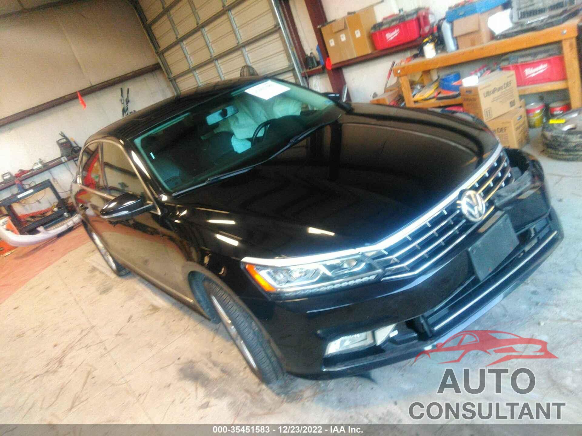 VOLKSWAGEN PASSAT 2017 - 1VWBT7A31HC079767