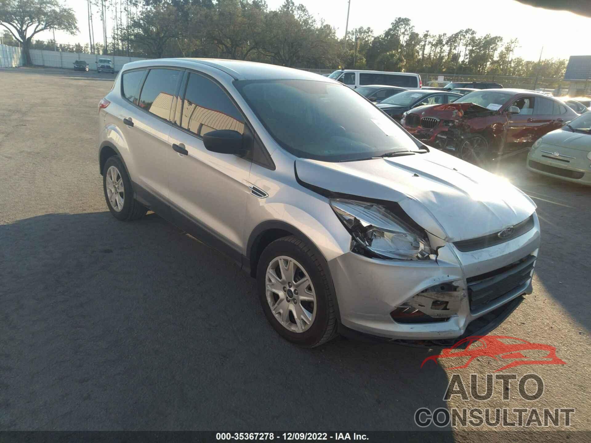 FORD ESCAPE 2016 - 1FMCU0F70GUA03436