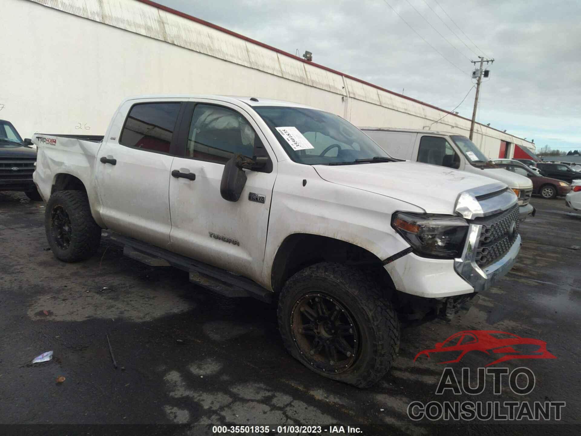 TOYOTA TUNDRA 4WD 2018 - 5TFDY5F17JX681824