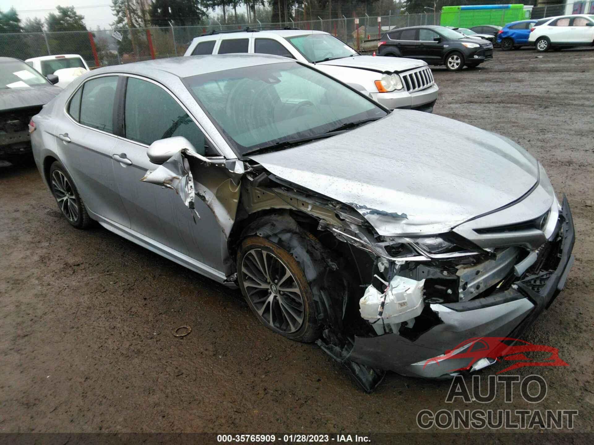 TOYOTA CAMRY 2018 - 4T1B11HK9JU646953