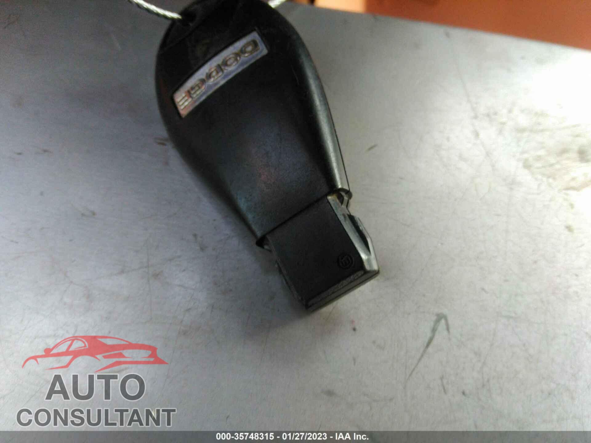 DODGE GRAND CARAVAN 2011 - 2D4RN3DG8BR754986