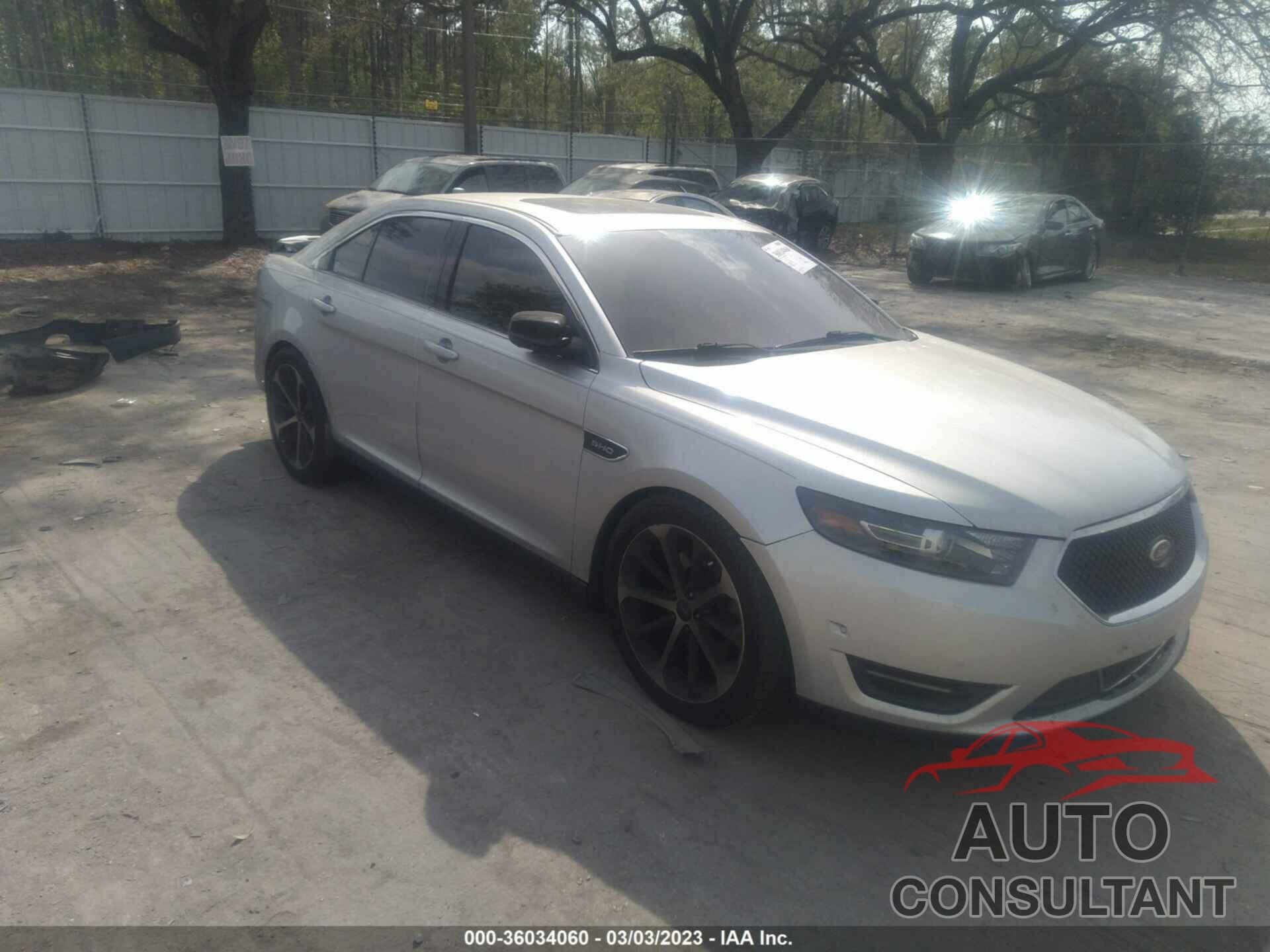 FORD TAURUS 2015 - 1FAHP2KT8FG202057