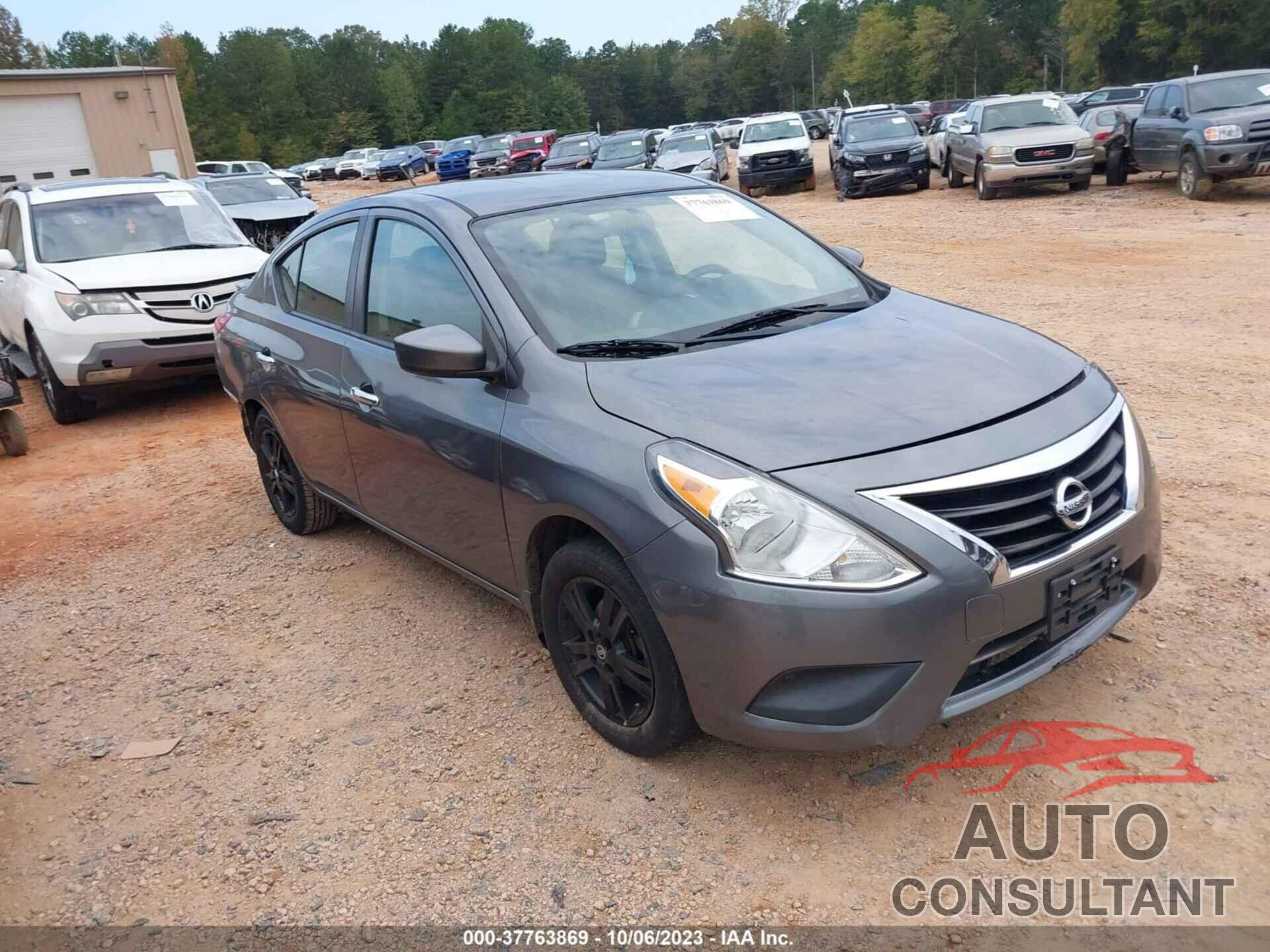 NISSAN VERSA 2018 - 3N1CN7AP7JL826886