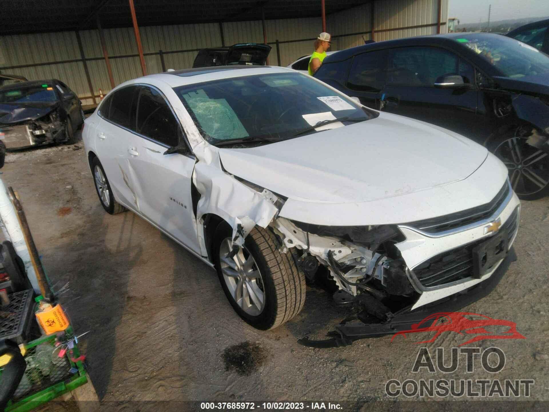 CHEVROLET MALIBU 2018 - 1G1ZD5ST9JF236430