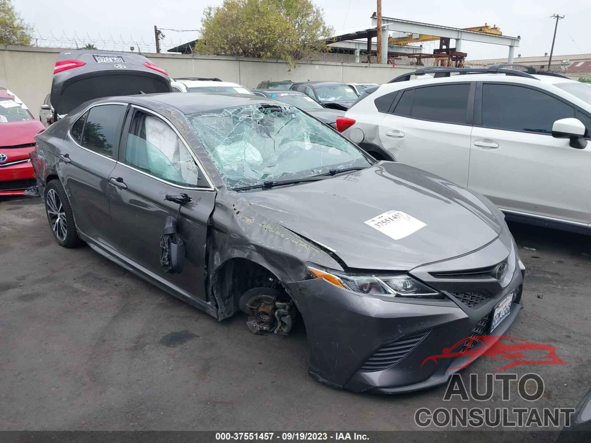 TOYOTA CAMRY 2020 - 4T1G11AKXLU332568