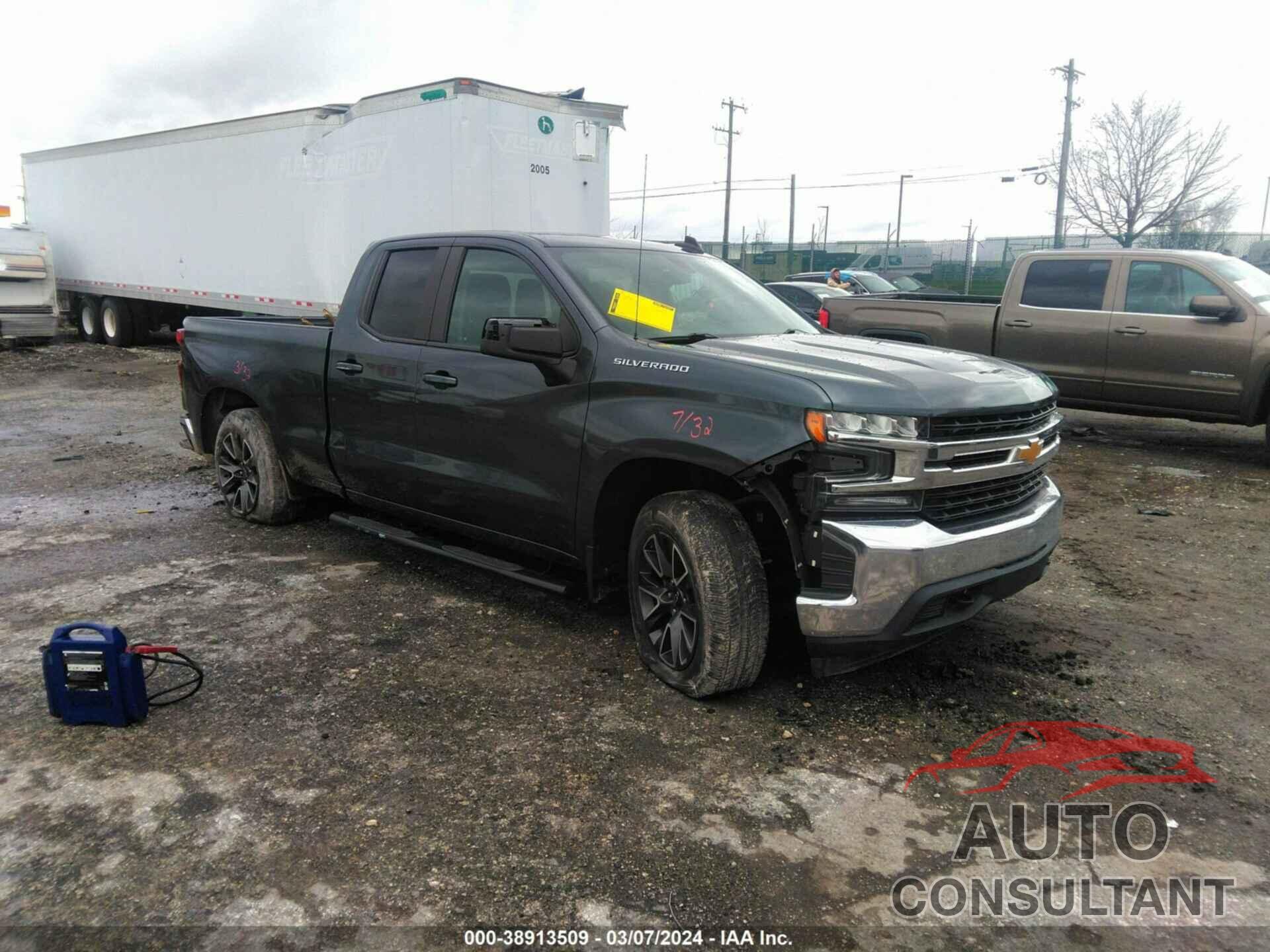 CHEVROLET SILVERADO 1500 2020 - 1GCRYDED5LZ239224