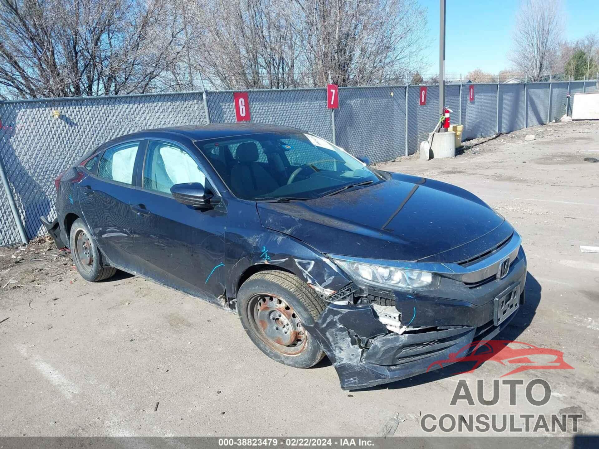 HONDA CIVIC 2018 - 2HGFC2F58JH579480