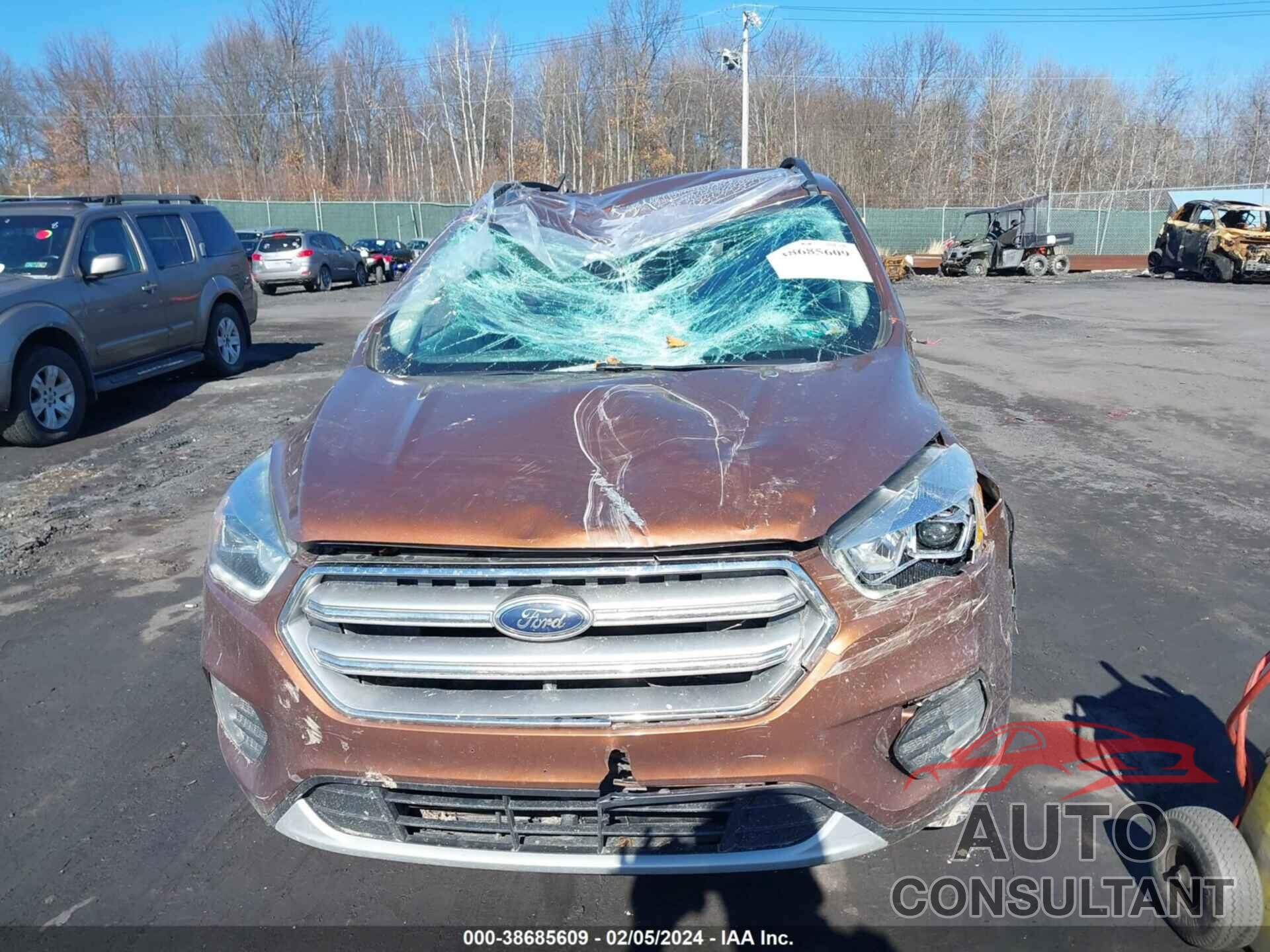 FORD ESCAPE 2017 - 1FMCU9GD0HUC17661