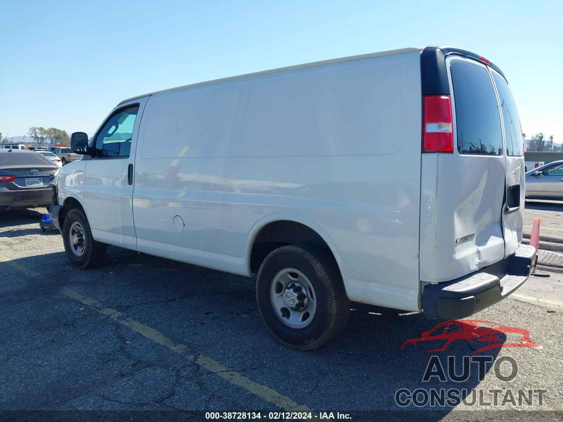 CHEVROLET EXPRESS 2500 2019 - 1GCWGAFP2K1296412