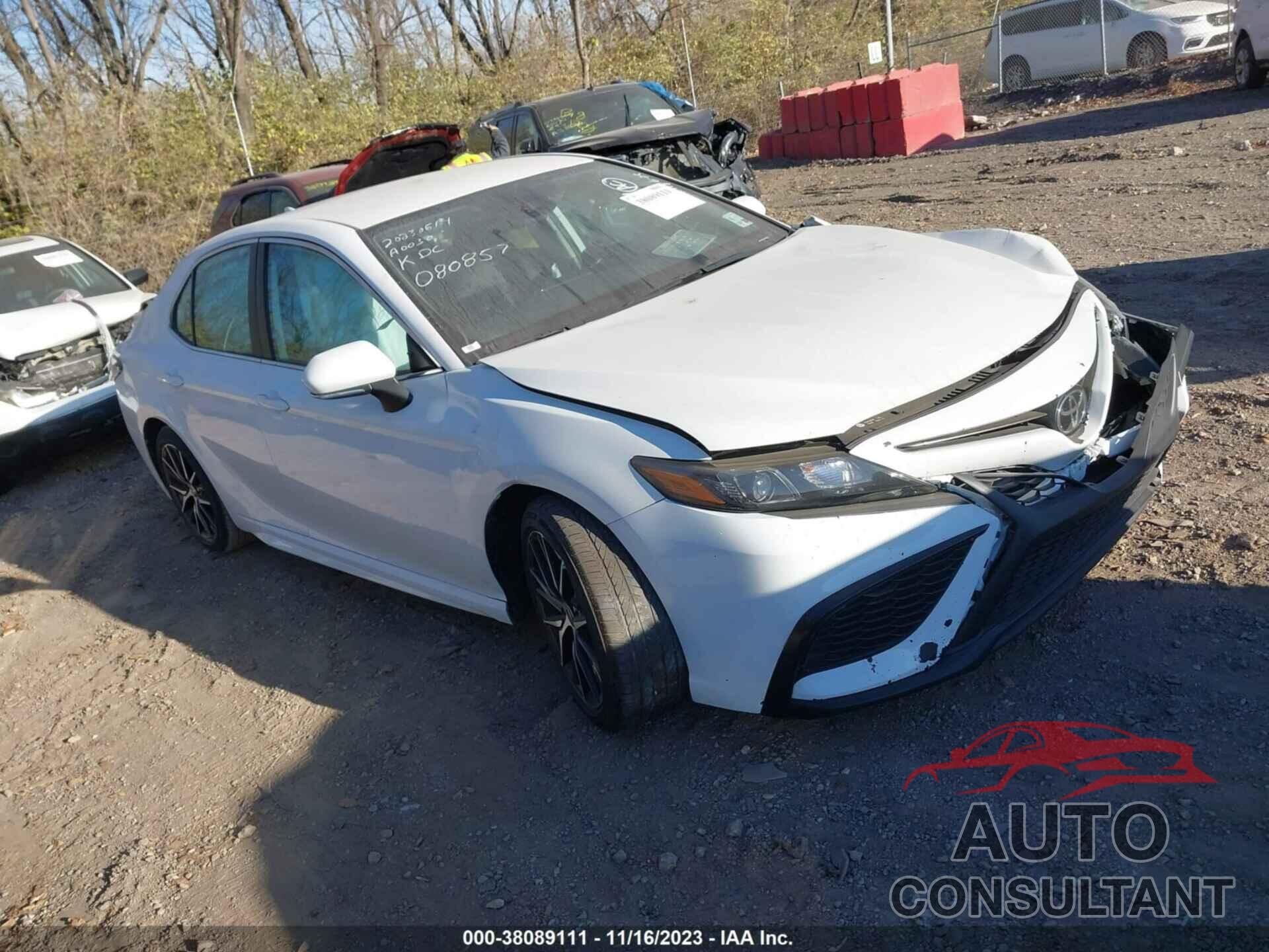 TOYOTA CAMRY 2023 - 4T1G11AK8PU080857