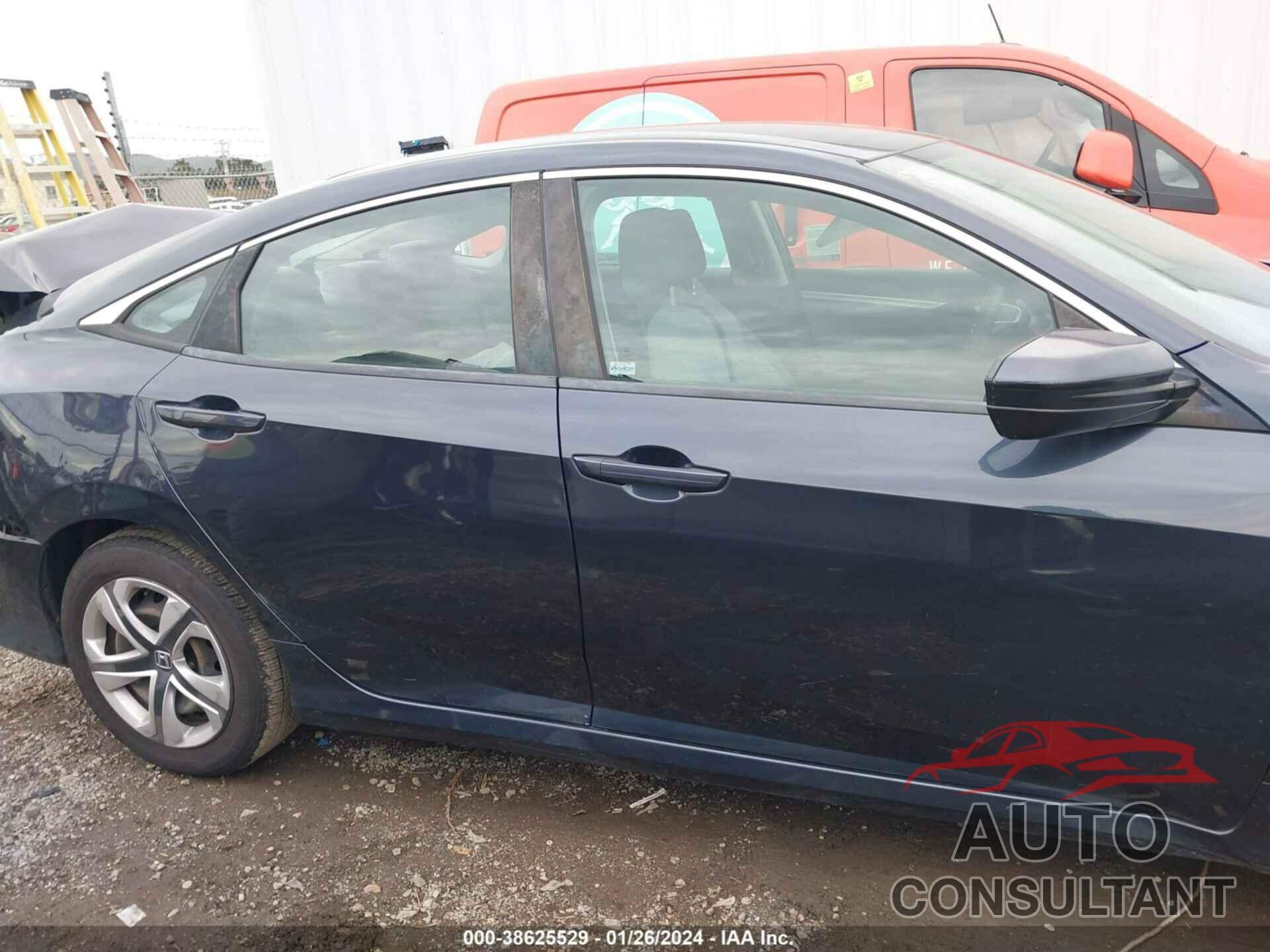 HONDA CIVIC 2018 - 2HGFC2F61JH576400