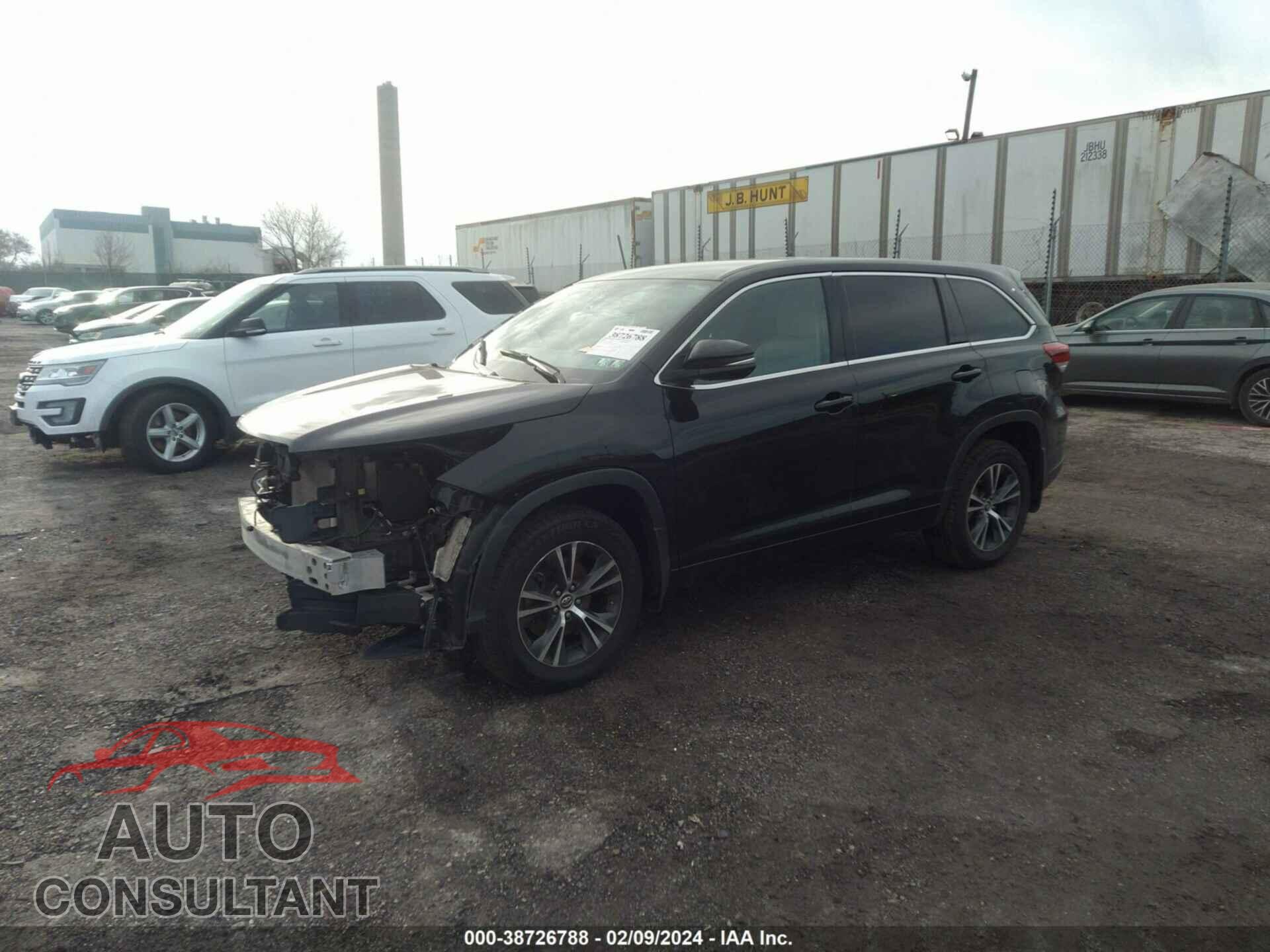 TOYOTA HIGHLANDER 2018 - 5TDBZRFH3JS904858