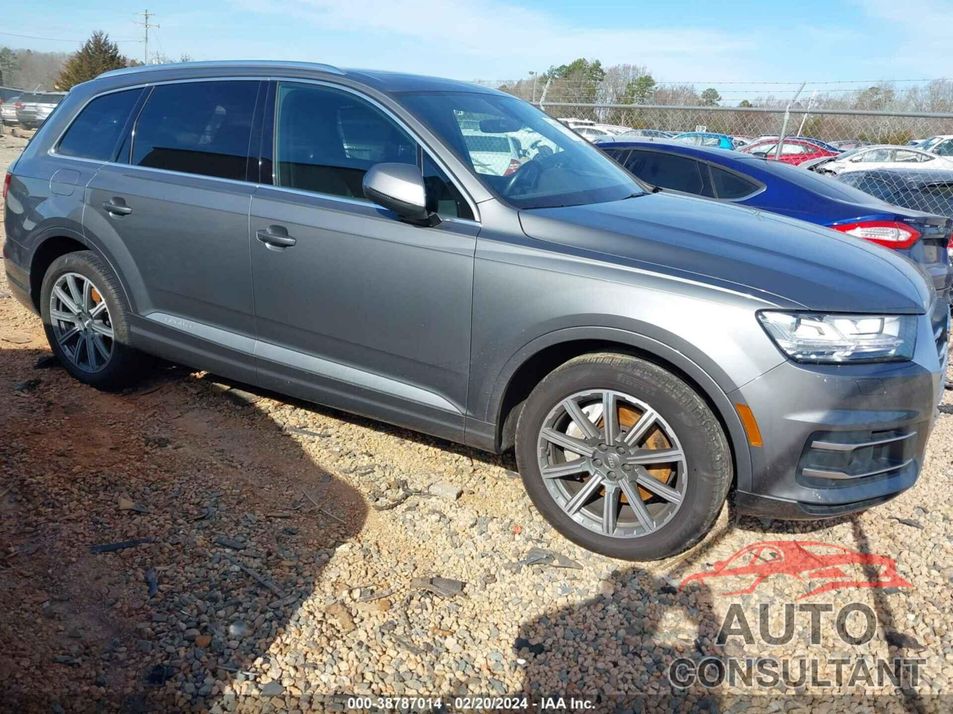 AUDI Q7 2018 - WA1LHAF70JD029485