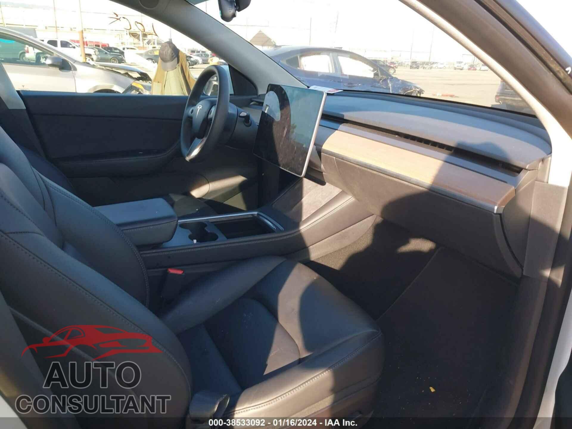 TESLA MODEL Y 2022 - 7SAYGAEE2NF346751