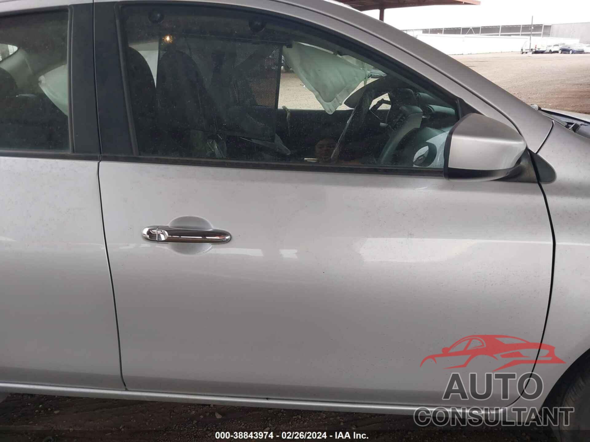 NISSAN VERSA 2017 - 3N1CN7APXHK438826