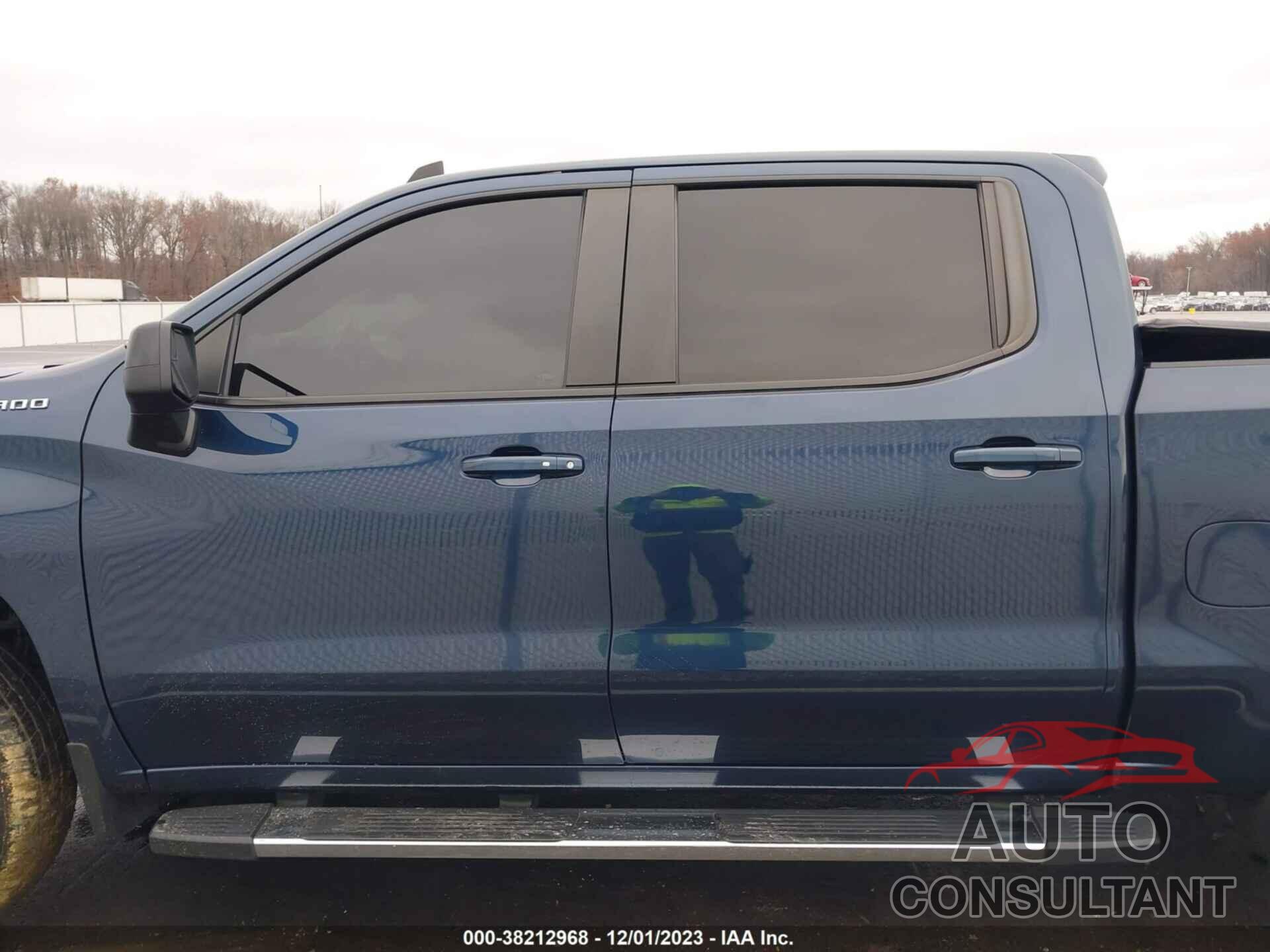 CHEVROLET SILVERADO 1500 2020 - 1GCUYEED1LZ337912