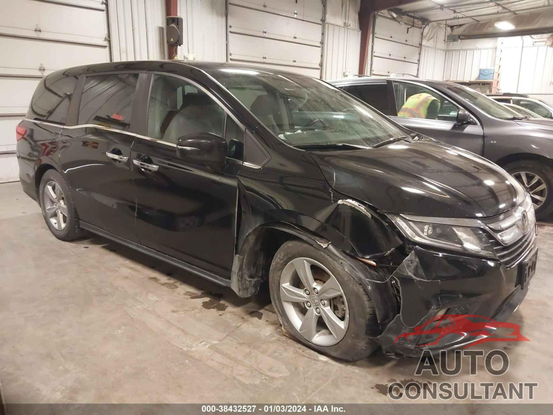 HONDA ODYSSEY 2018 - 5FNRL6H77JB007162