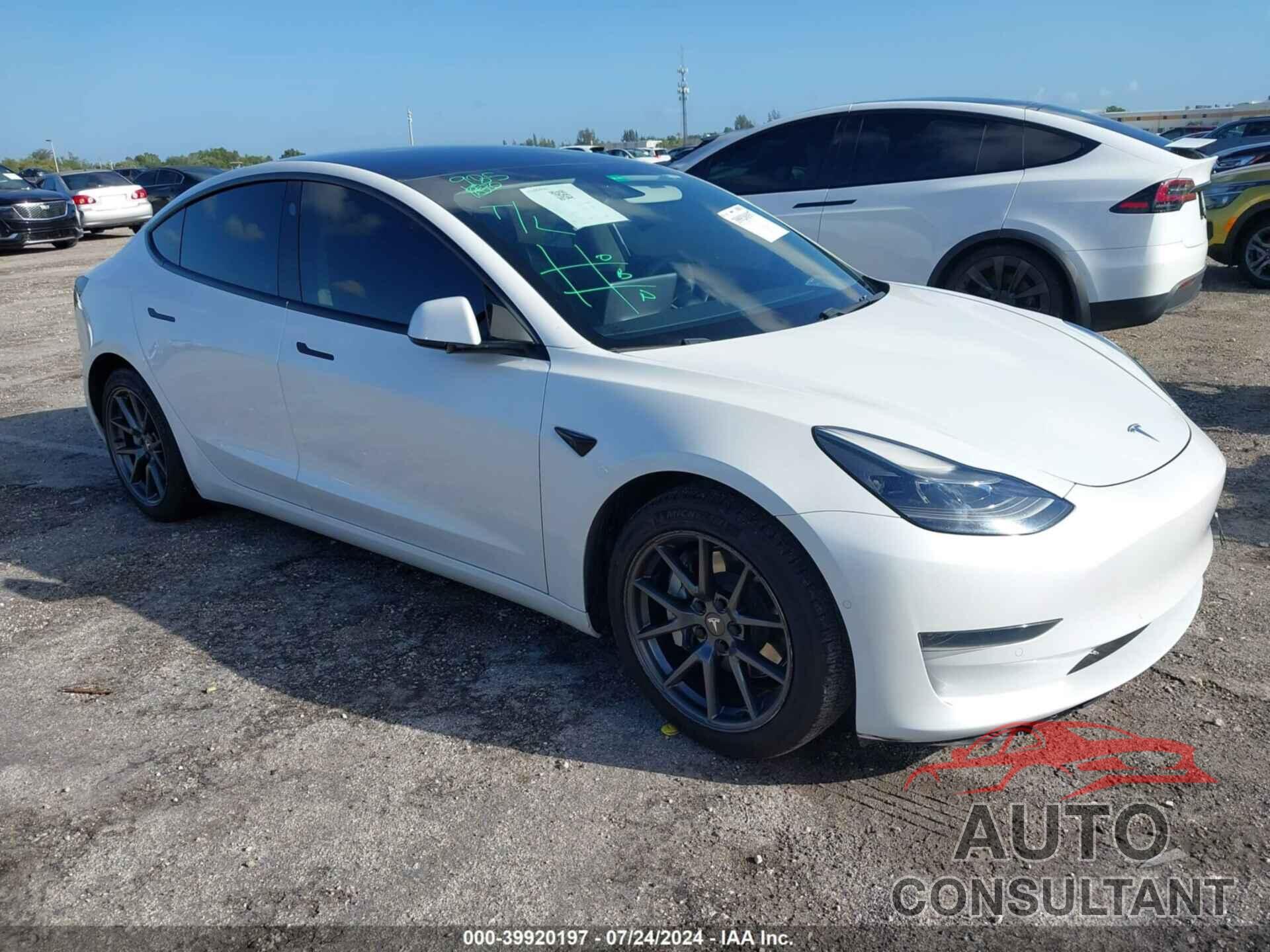 TESLA MODEL 3 2021 - 5YJ3E1EA2MF923447