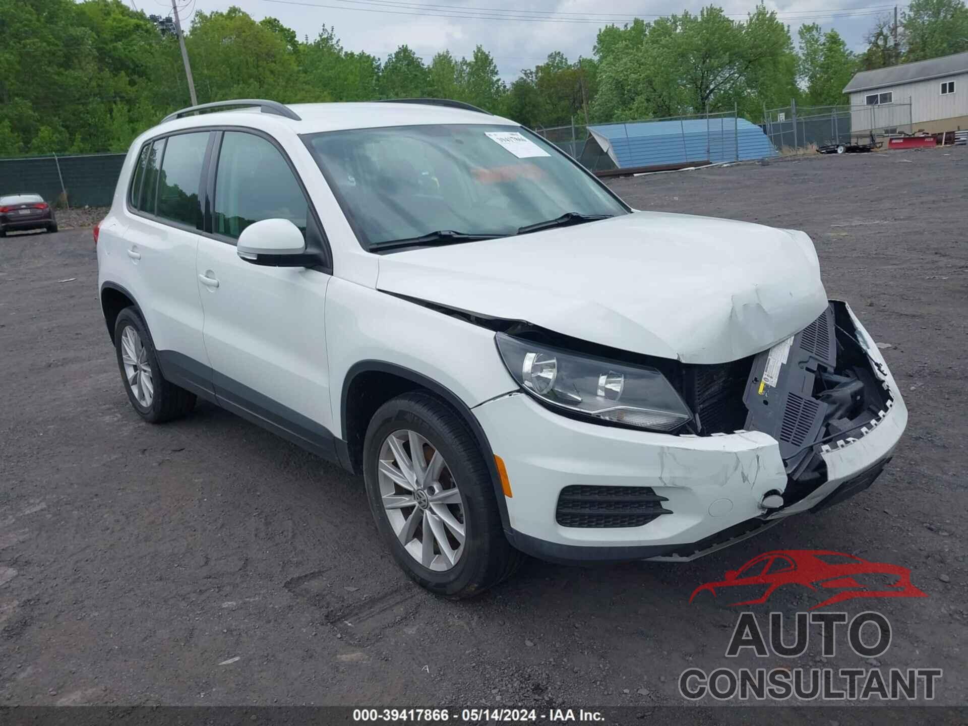 VOLKSWAGEN TIGUAN 2017 - WVGBV7AX7HK050226