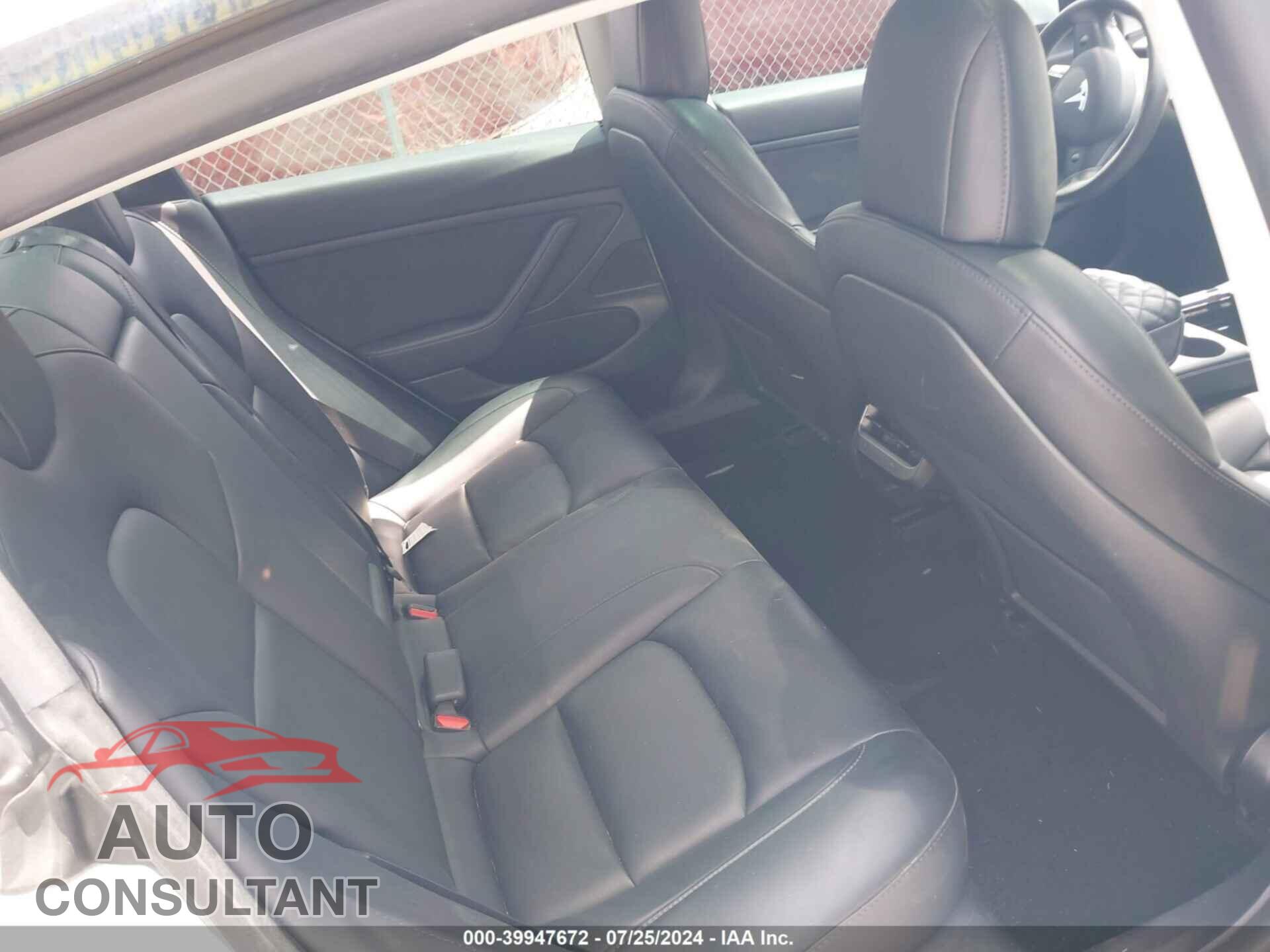 TESLA MODEL 3 2021 - 5YJ3E1EA9MF852103