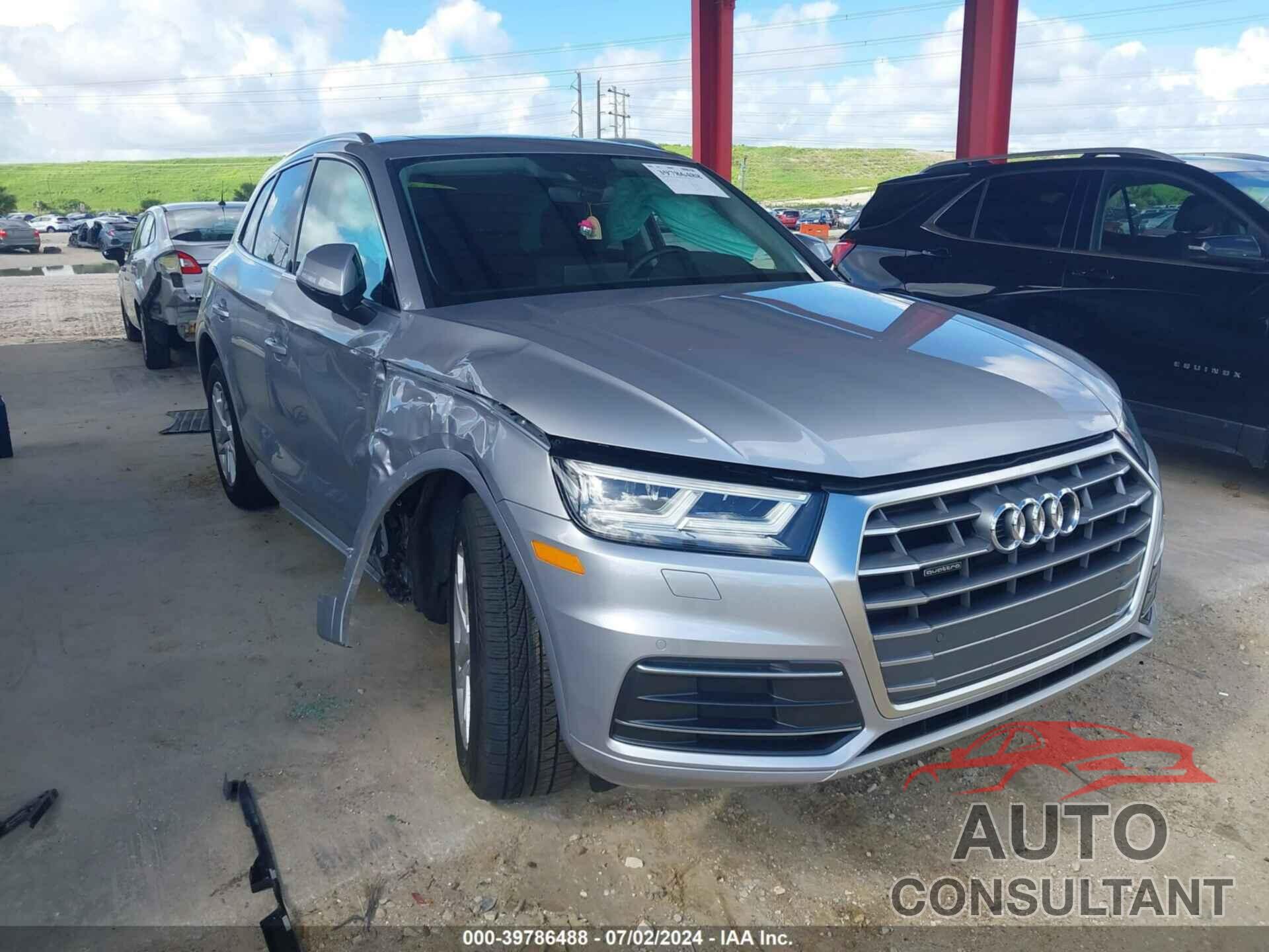 AUDI Q5 2018 - WA1BNAFY3J2021857