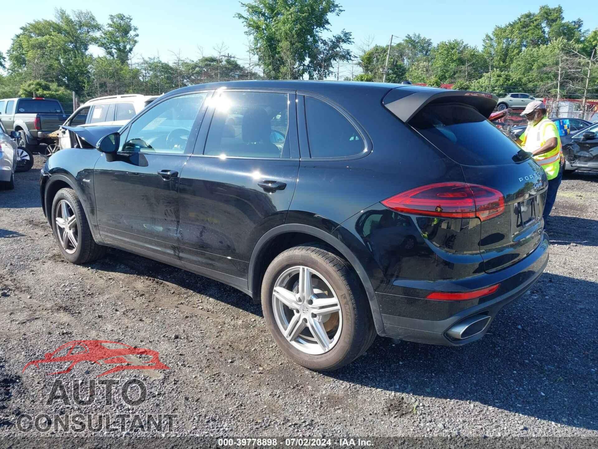 PORSCHE CAYENNE 2016 - WP1AF2A23GKA41041