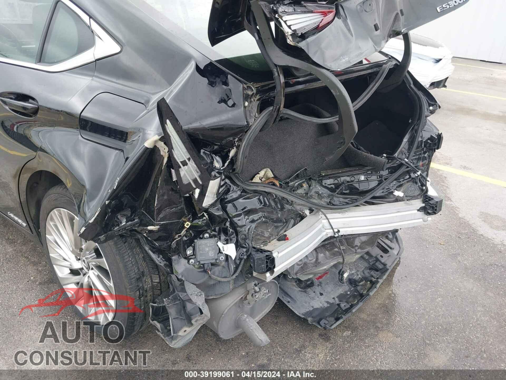LEXUS ES 300H 2019 - JTHB21B16K2034710