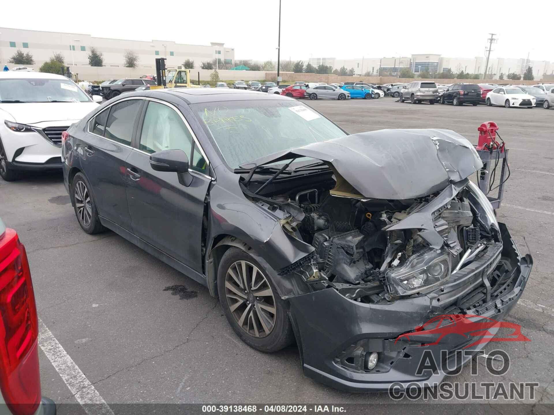 SUBARU LEGACY 2018 - 4S3BNAH65J3011780